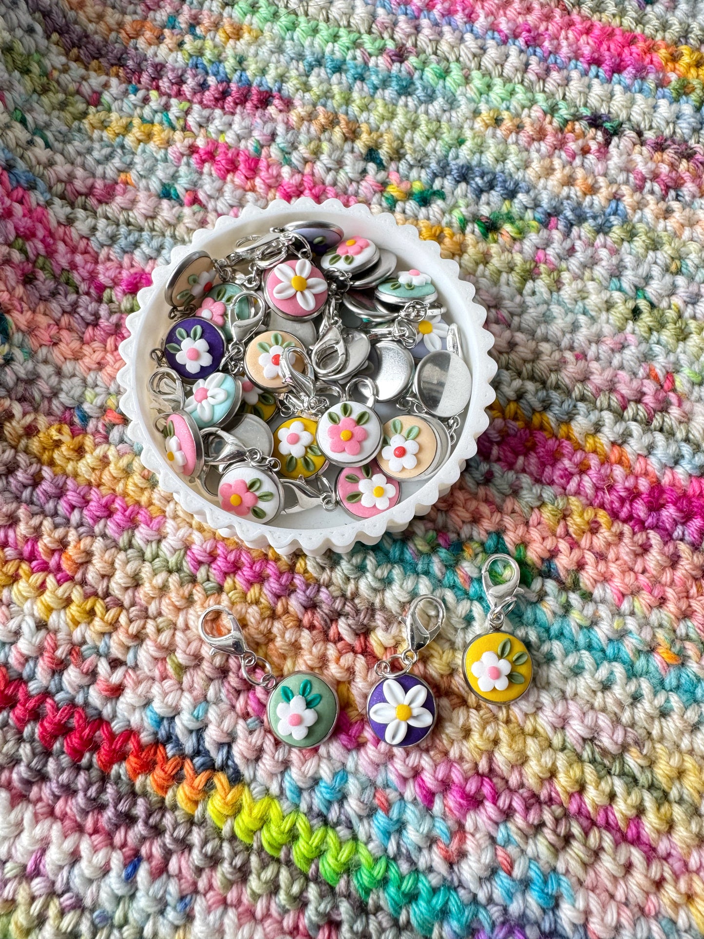 10 Random Stitch Marker Selection, Floral Progress Keepers