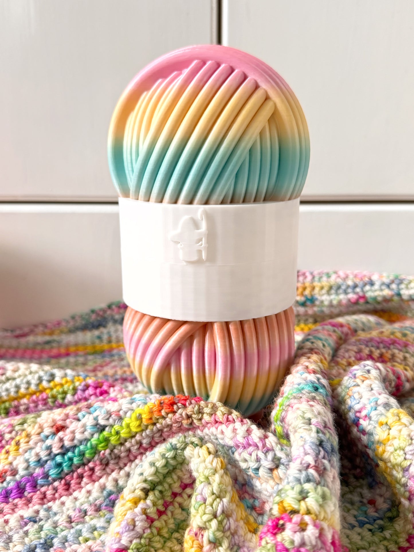 Contrast Band Mystery Pot, 3D Printed Filled Yarn Ball Container