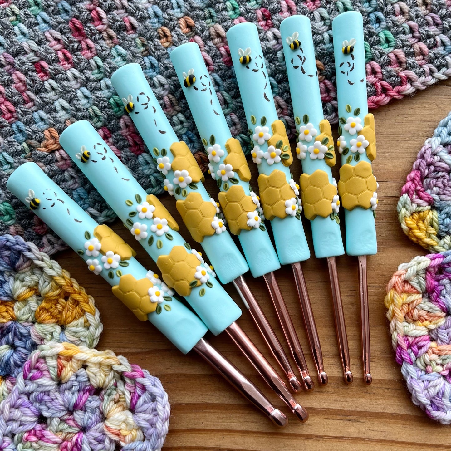 Mint Honeycomb Bee Crochet Hook