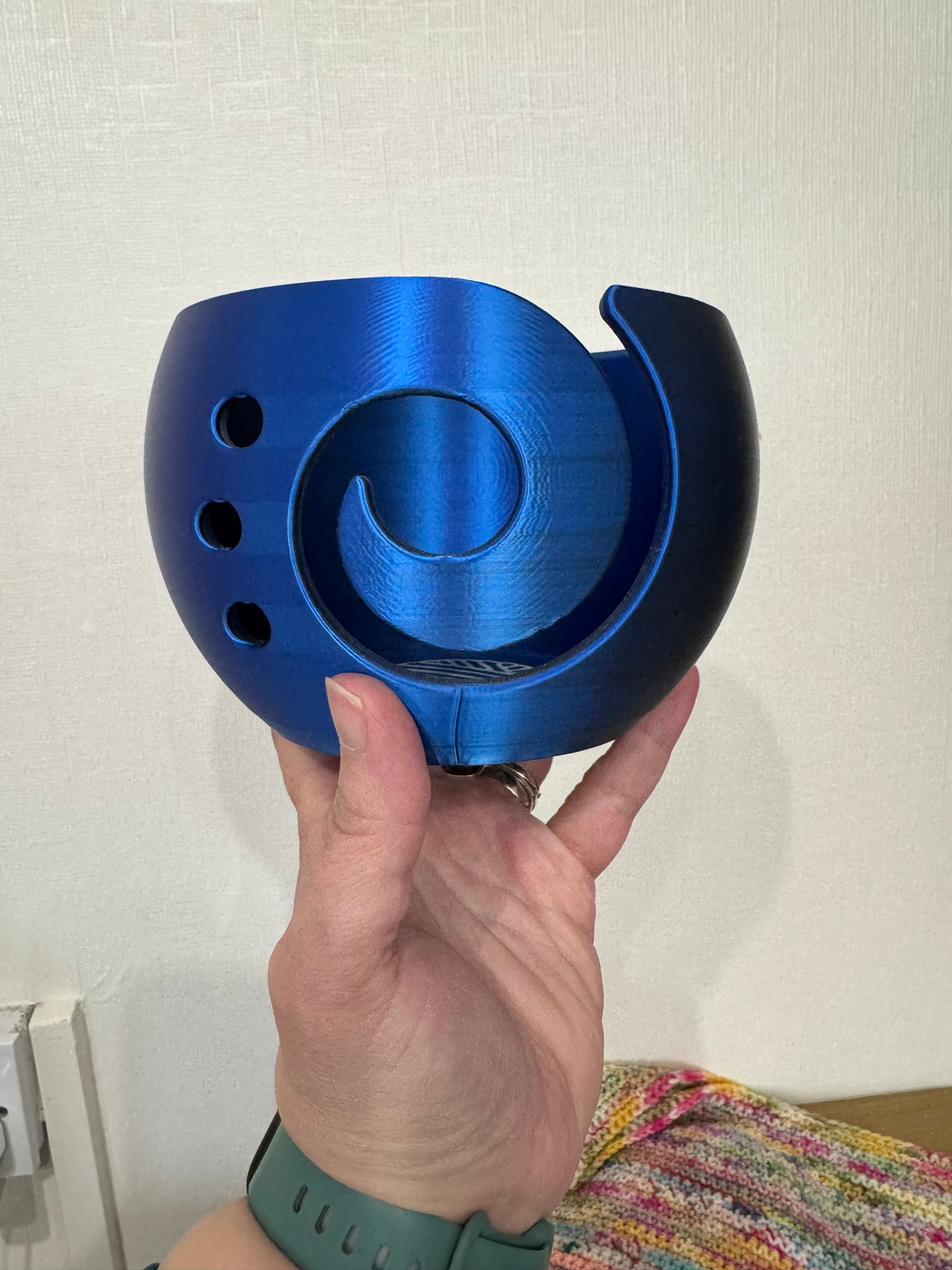 READY TO SHIP 3D Printed Colour Shift Yarn Bowl in Blue to Black