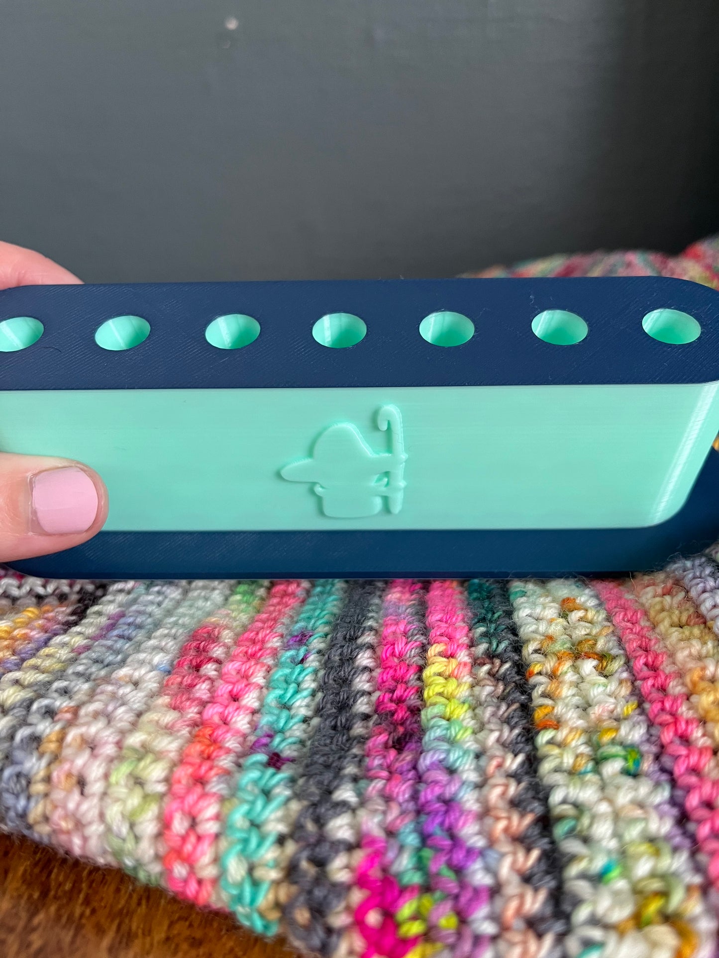 2 Tone Crochet Hook Holder, 3D Printed Crochet Hook Display Holder