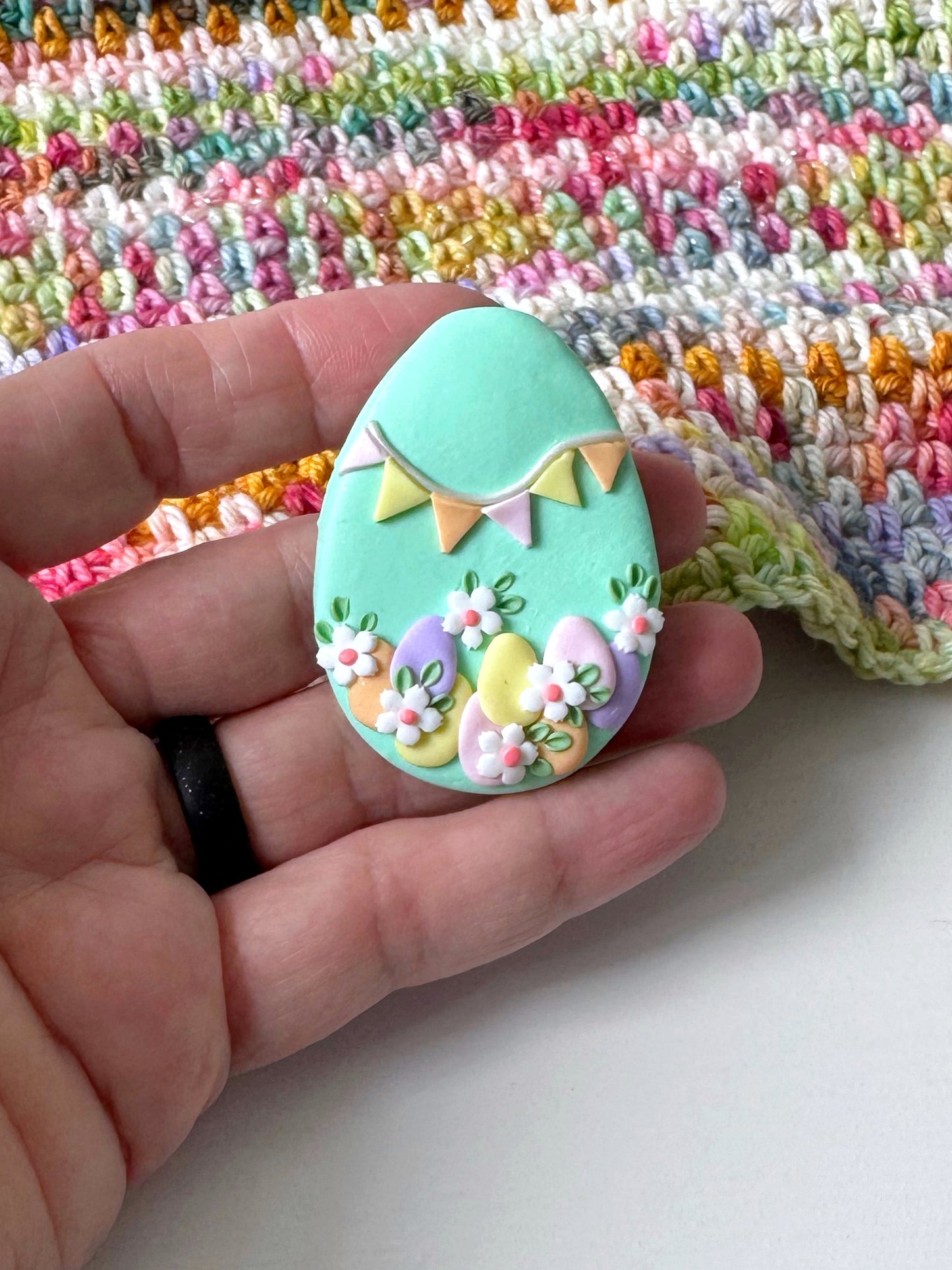 Bunting Easter Egg Magnetic Needle Minder