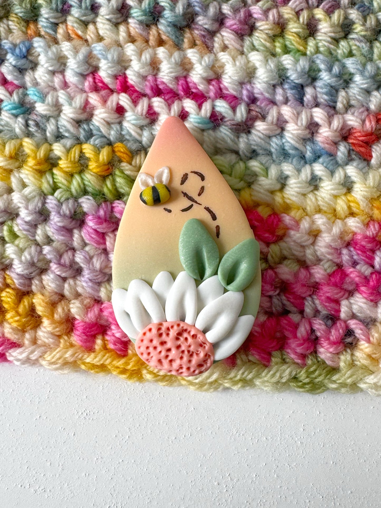 Tropical Daisy Needle Minder , Ombre Daisy Magnetic Needle Holder