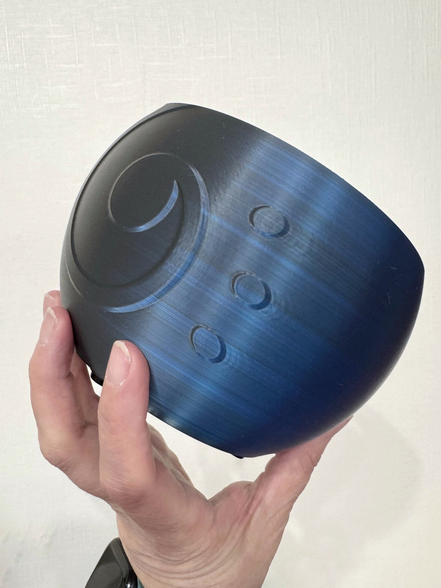 READY TO SHIP 3D Printed Colour Shift Yarn Bowl in Blue to Black