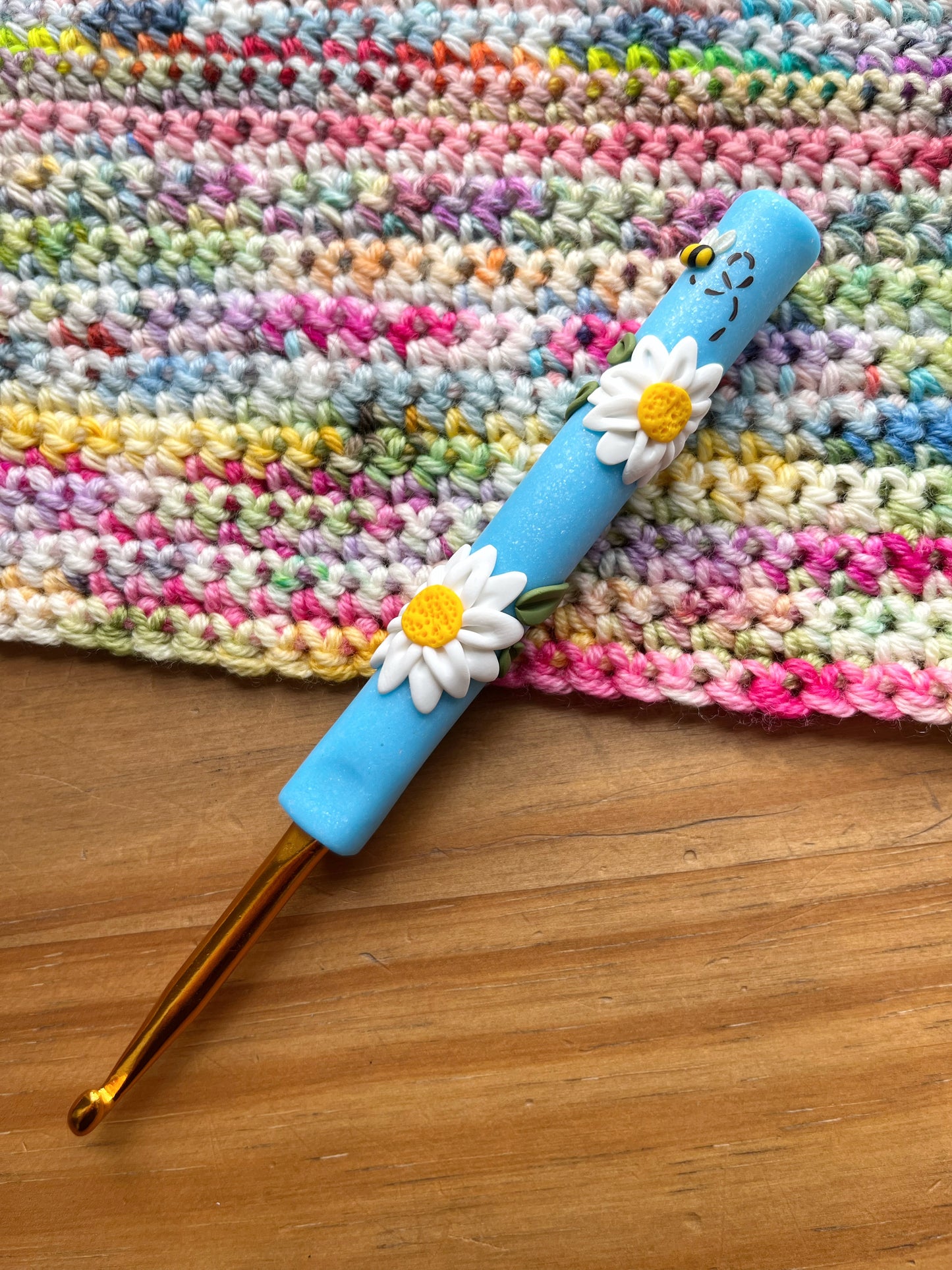 Daisy Polymer Clay Crochet Hook, Covered Crochet hooks, Yarn Craft Accessories