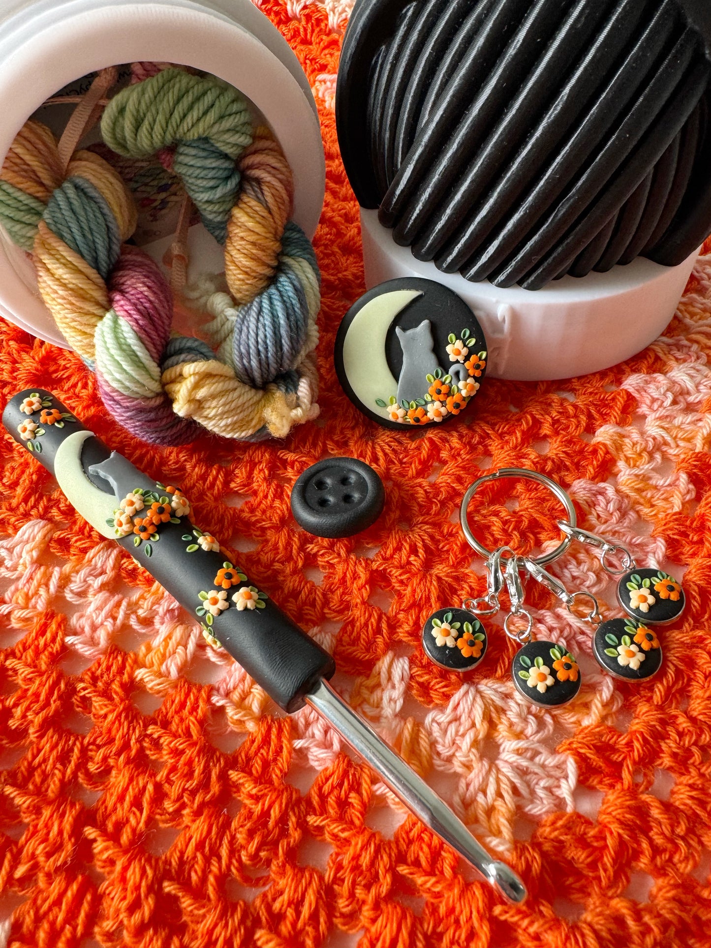5.5mm Halloween Yarn Ball Pot