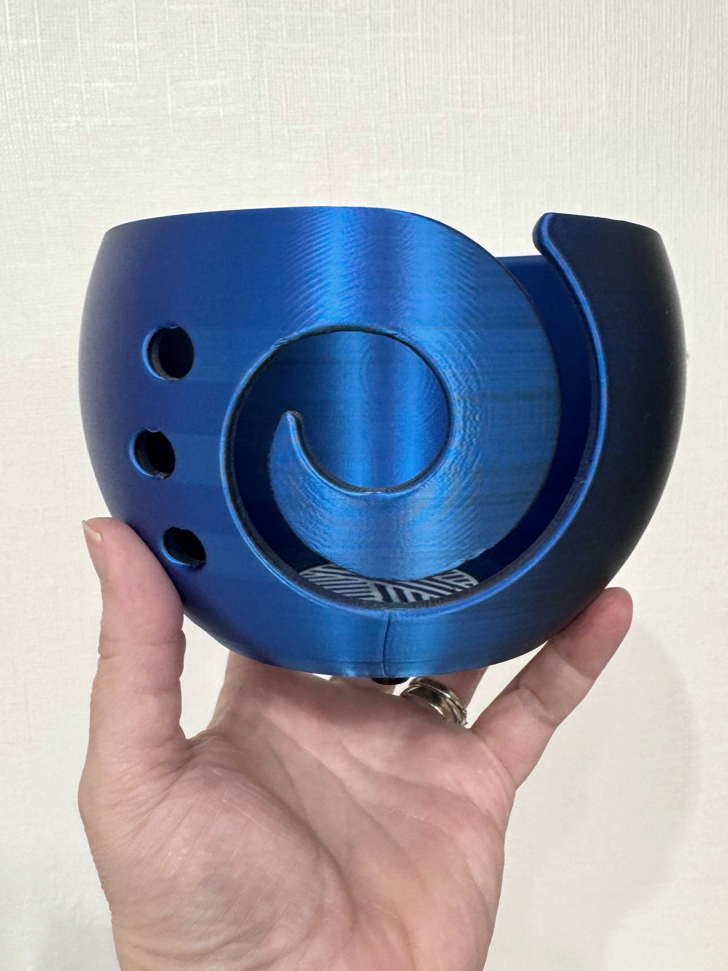 READY TO SHIP 3D Printed Colour Shift Yarn Bowl in Blue to Black