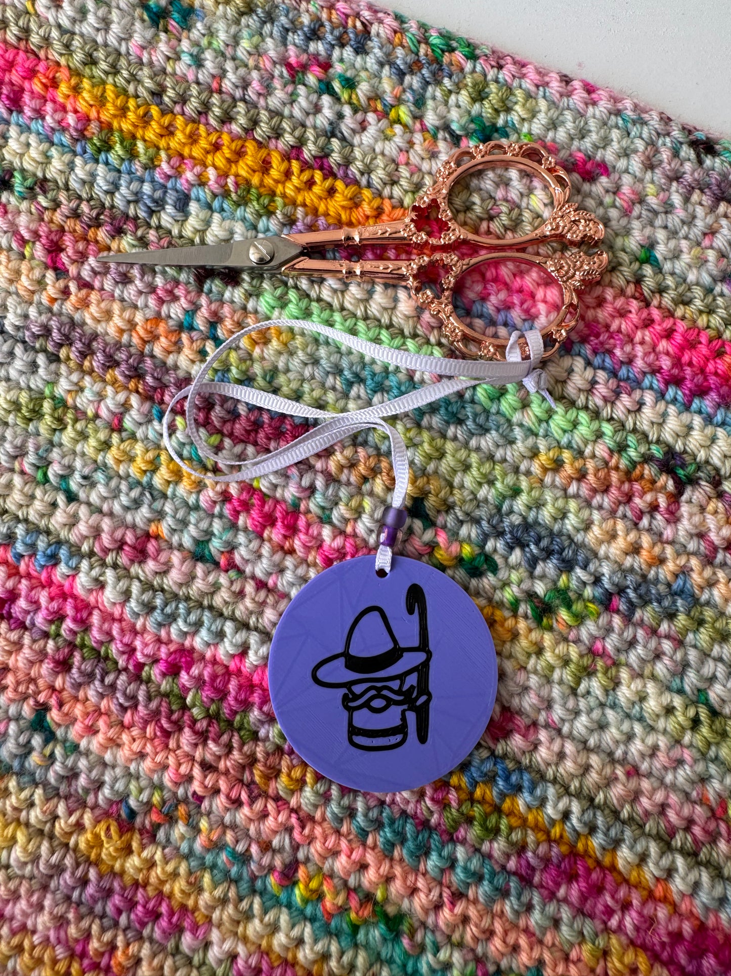 3D Printed Yarn Ball Scissor Fob, Scissor Minder for Embroidery Snips