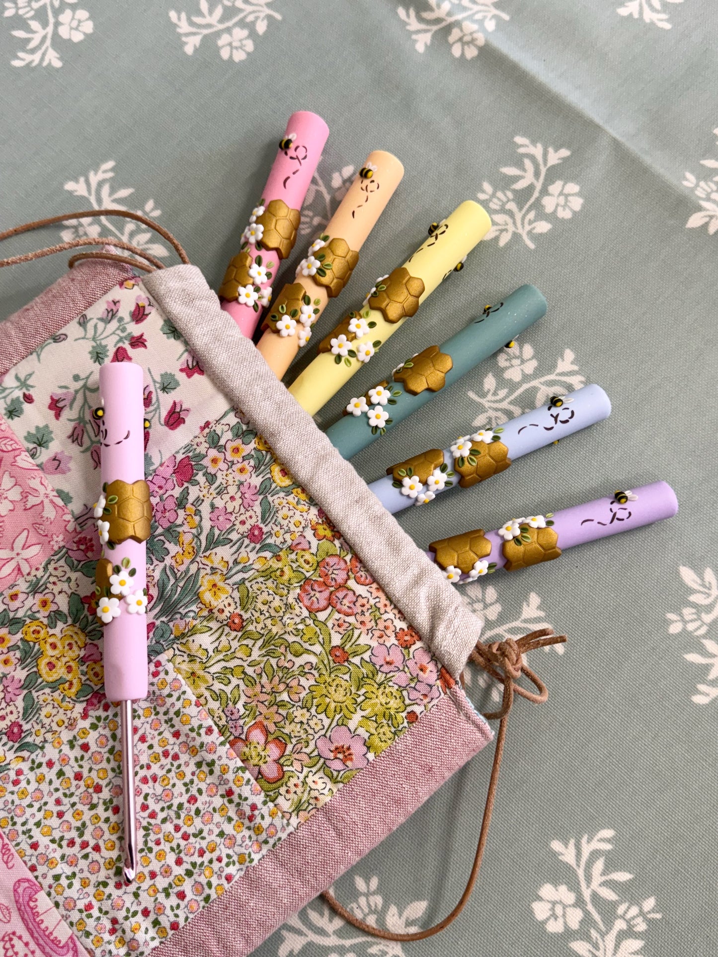 Honeycomb Bee Crochet Hook, Pastel Rainbow Crochet Hook