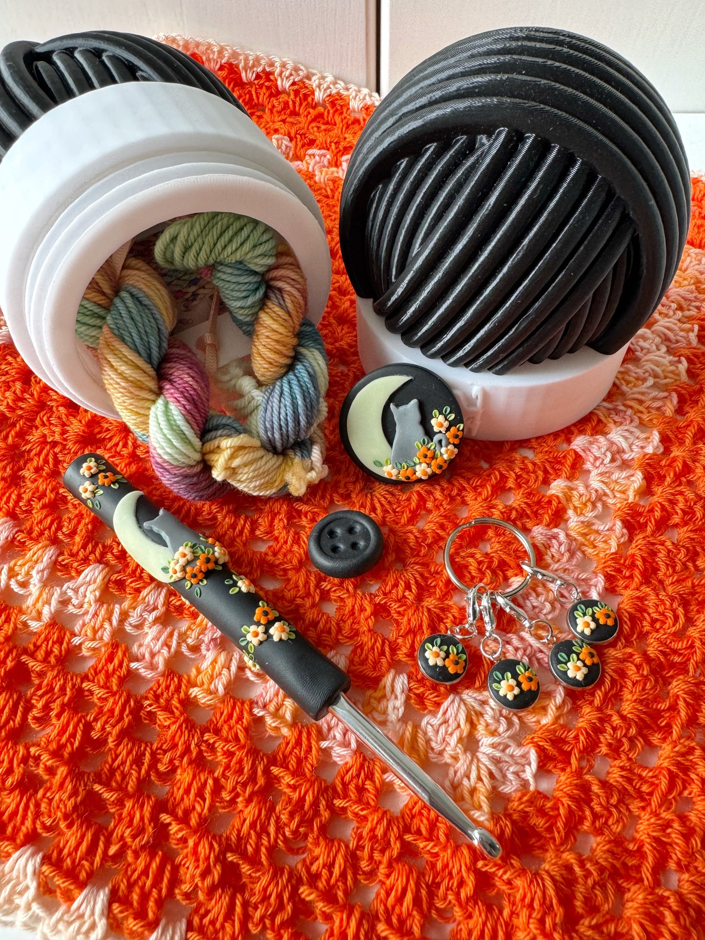 5.5mm Halloween Yarn Ball Pot