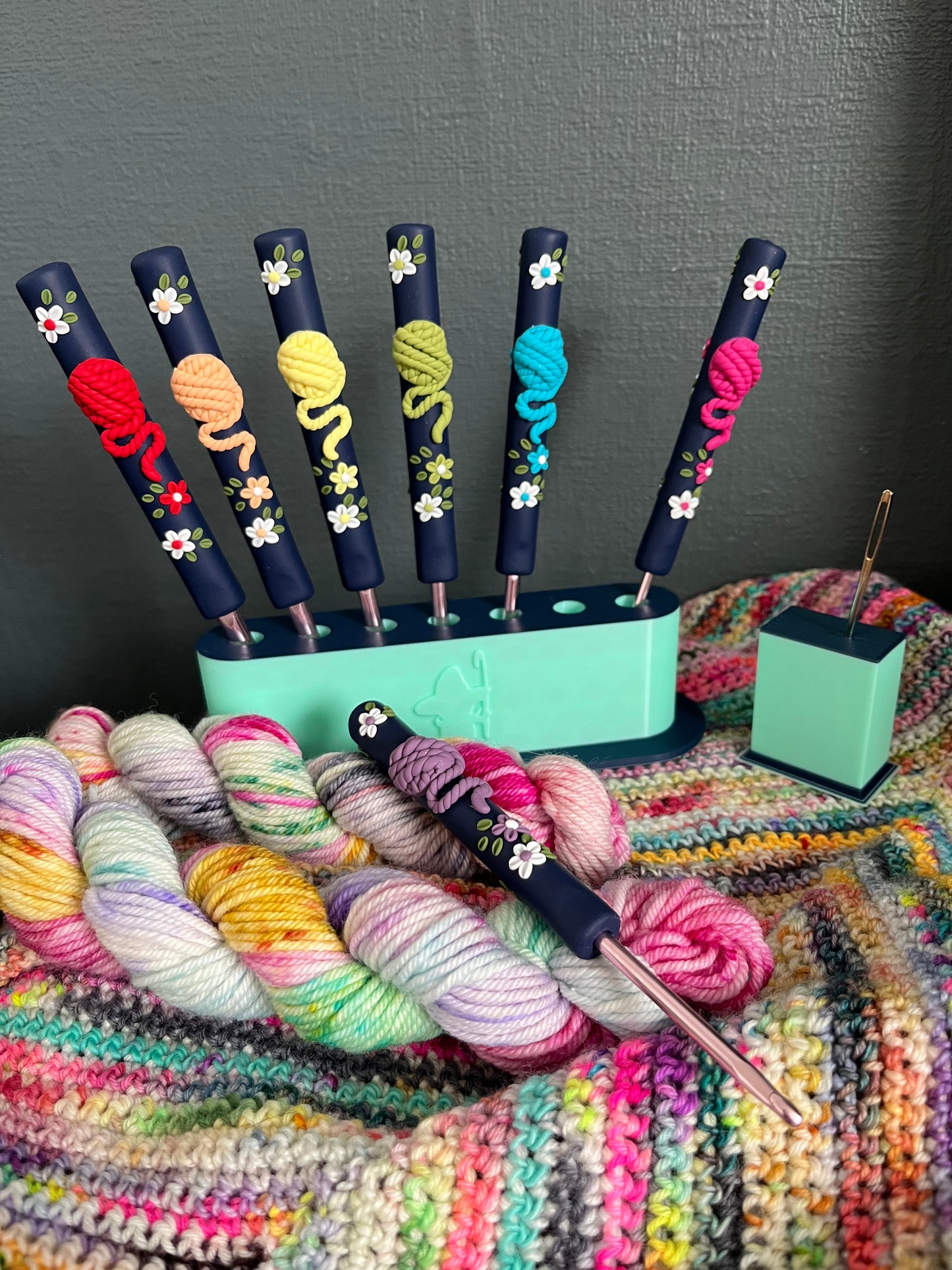 2 Tone Crochet Hook Holder, 3D Printed Crochet Hook Display Holder