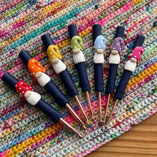 Set of 7 rainbow gnome gonk crochet hooks, crochet hook set, polymer clay ergonomic crochet hooks