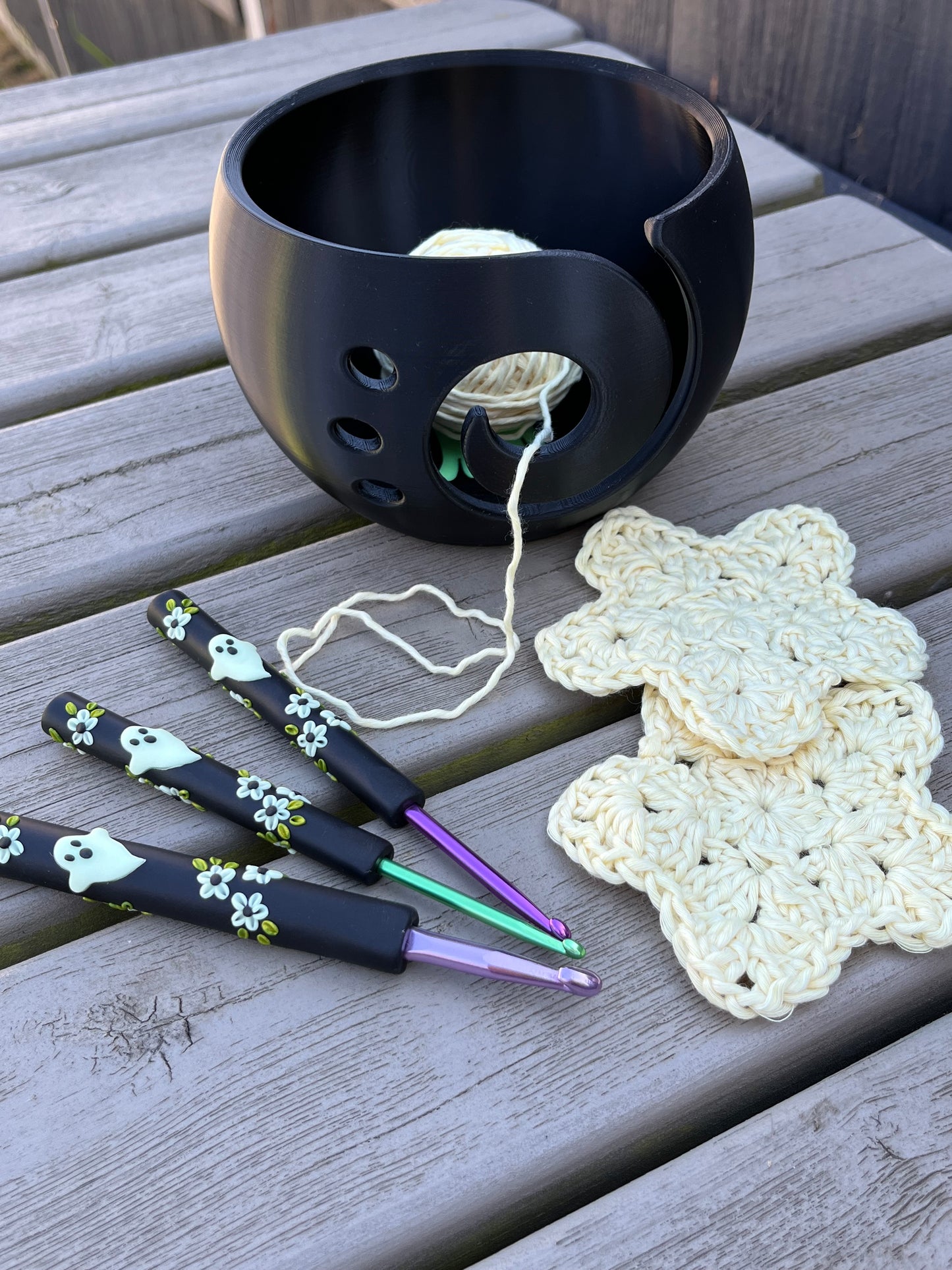 Glow in the Dark Ghost Yarn Bowl, 3D Printed Kawaii Ghost Yarn Bowl