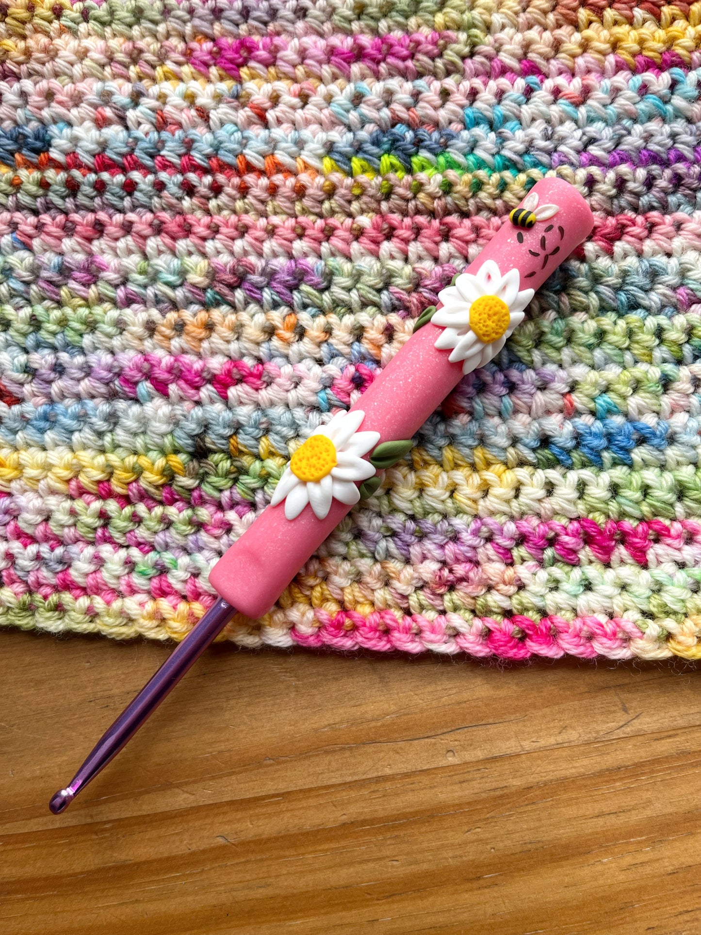 Daisy Polymer Clay Crochet Hook, Covered Crochet hooks, Yarn Craft Accessories