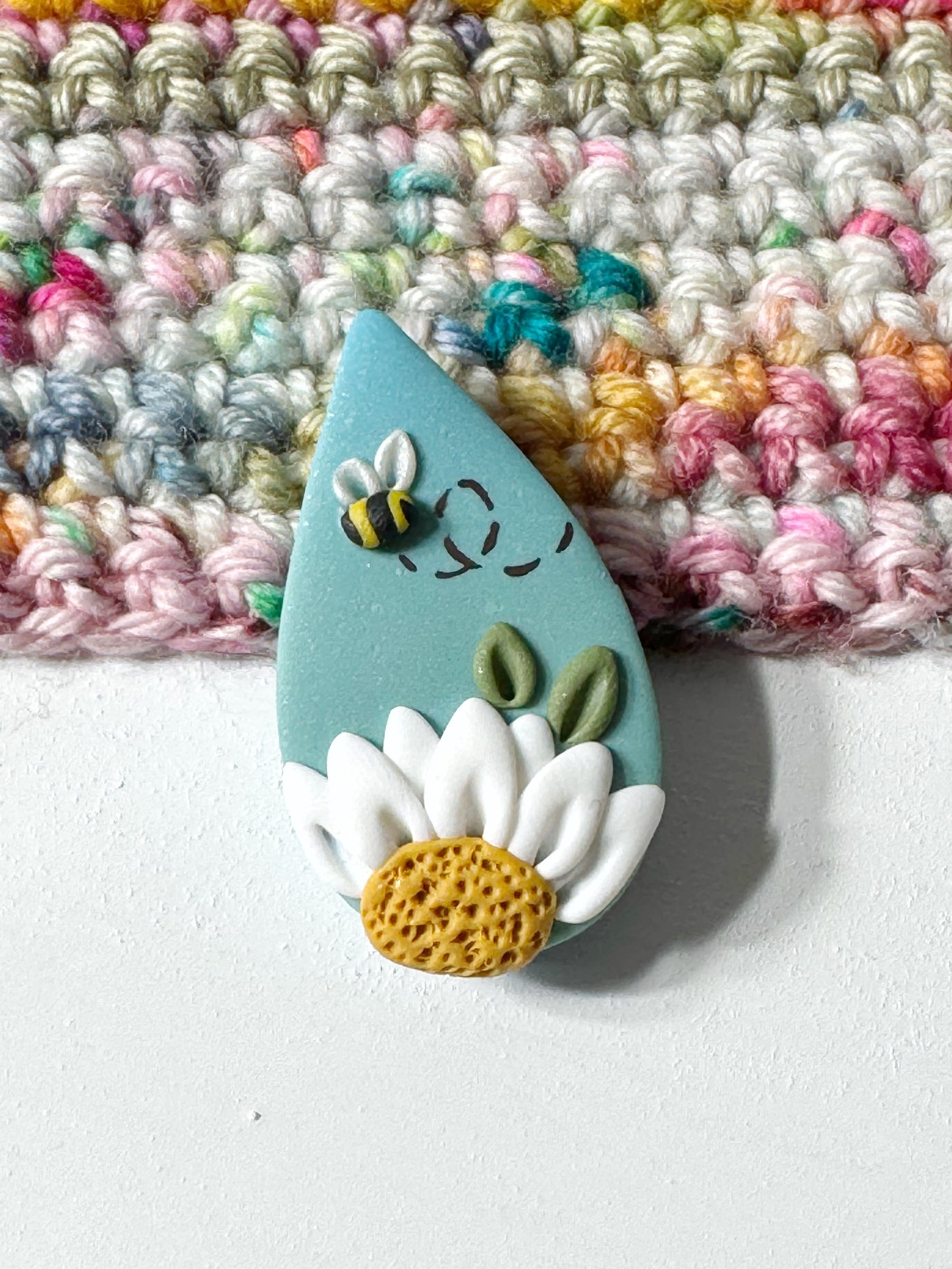 Ombré Daisy Needle Minder , Flower Magnetic Needle Holder