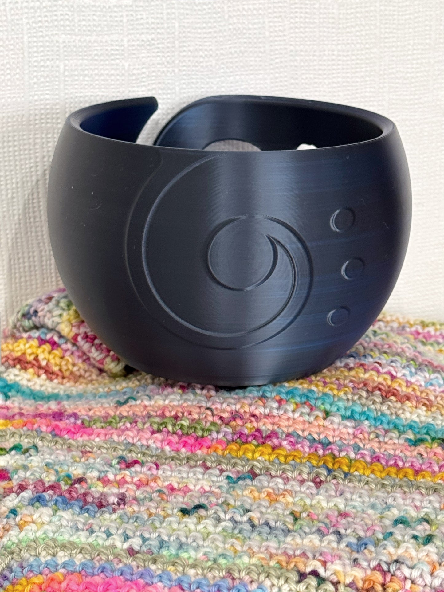 READY TO SHIP 3D Printed Colour Shift Yarn Bowl in Blue to Black