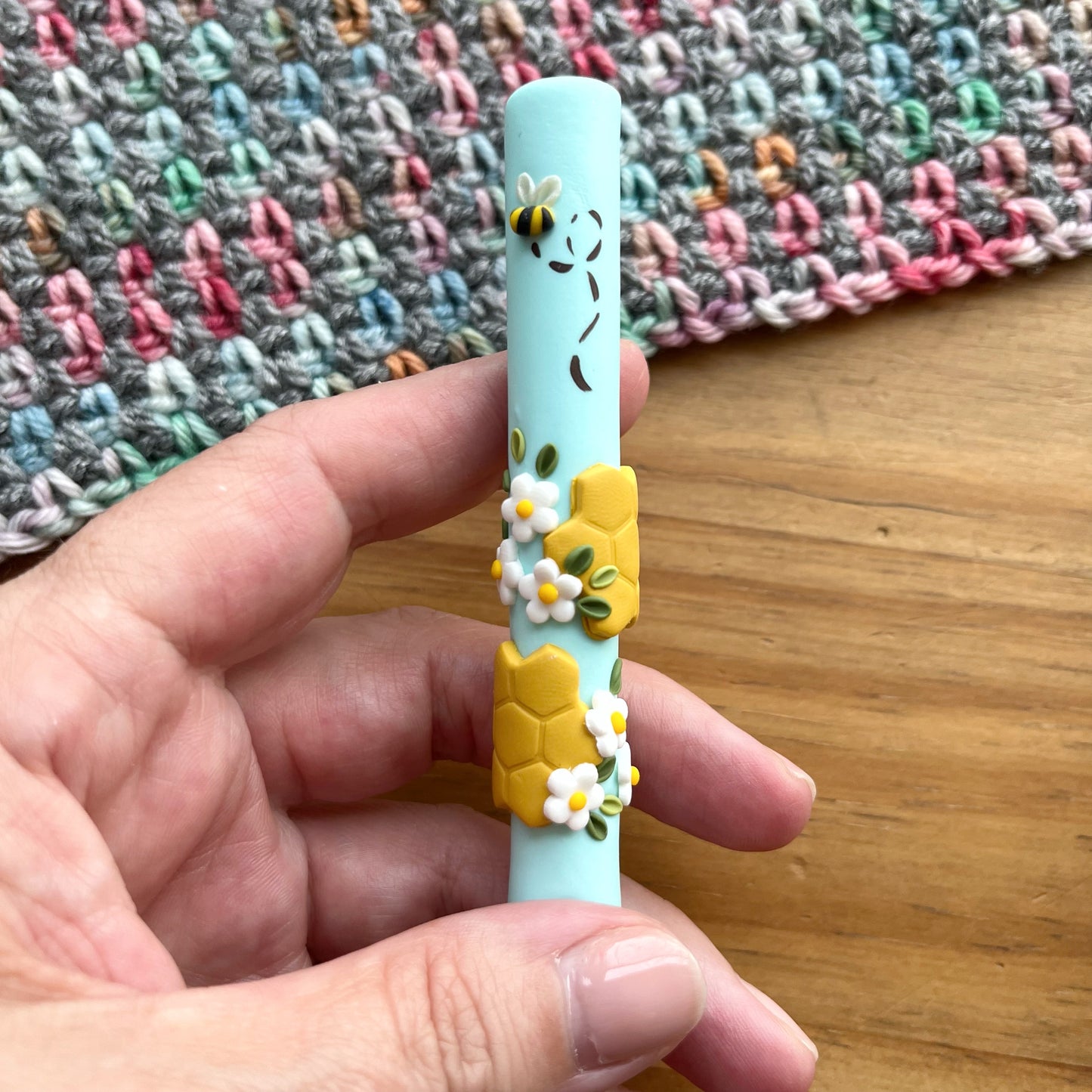 Mint Honeycomb Bee Crochet Hook