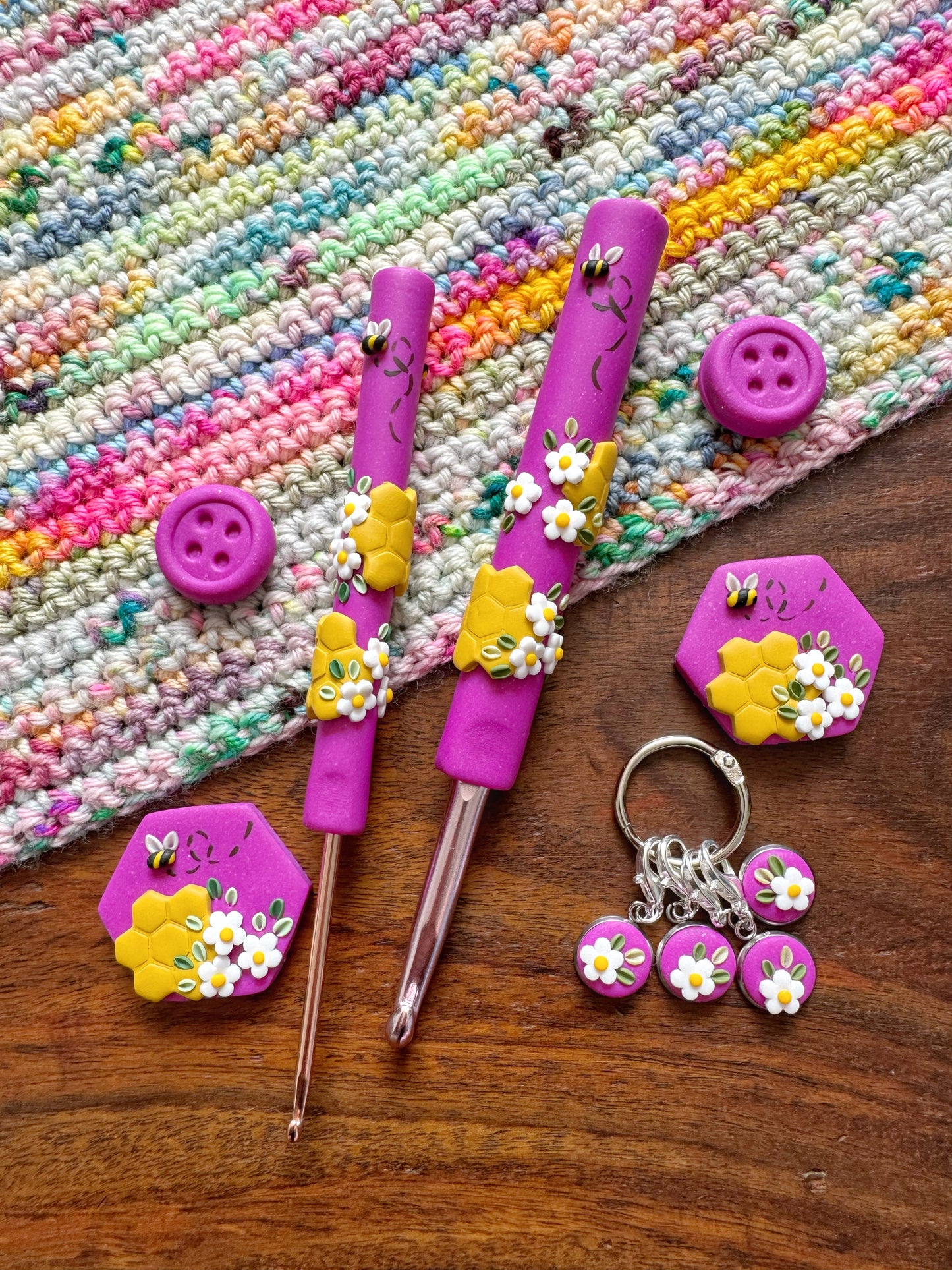 Fuchsia Honeycomb Crochet Hook, Bumble Bee Crochet Hook