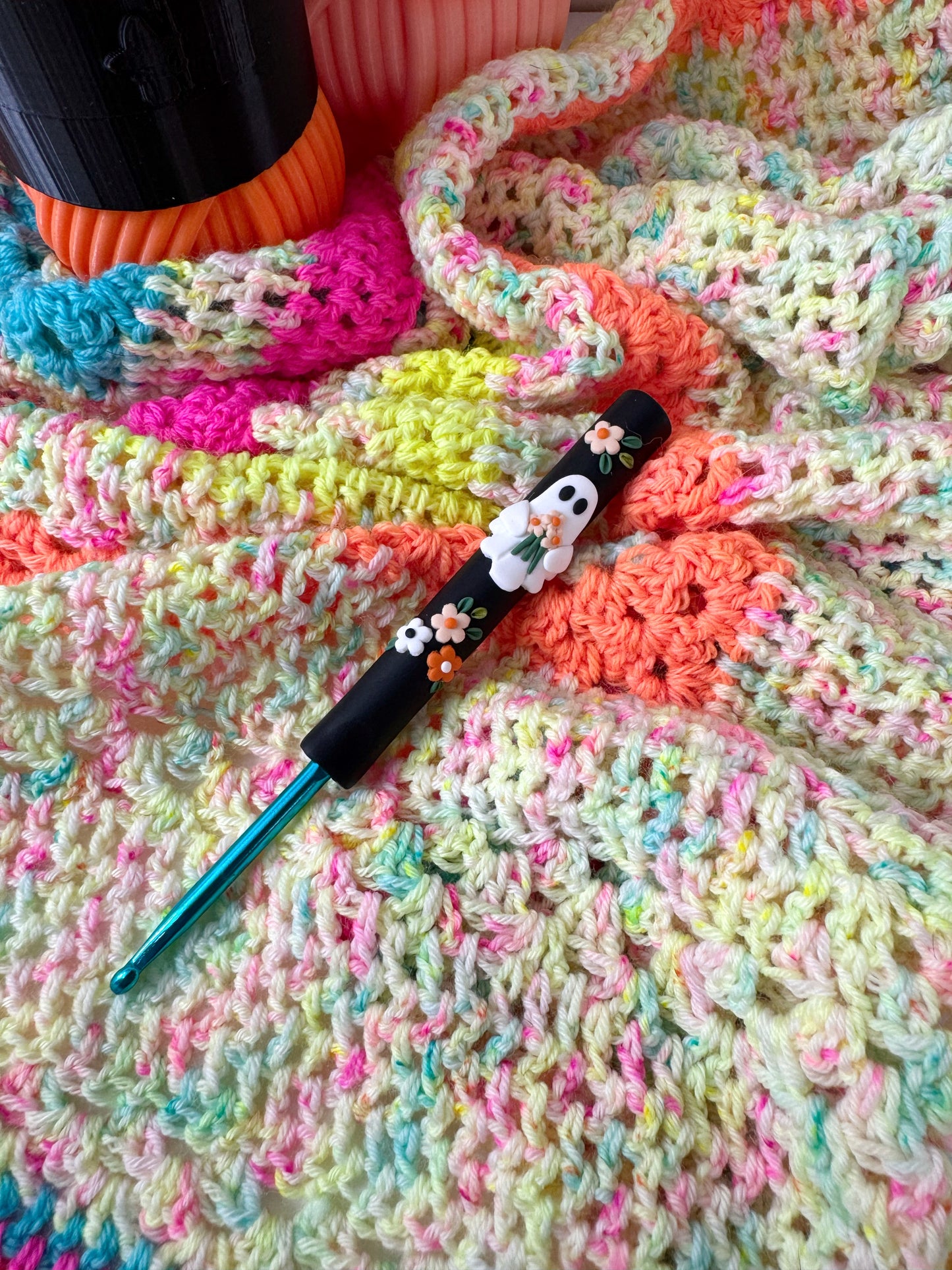 Flower Ghost Polymer Clay Crochet Hook, Halloween Crochet Hook