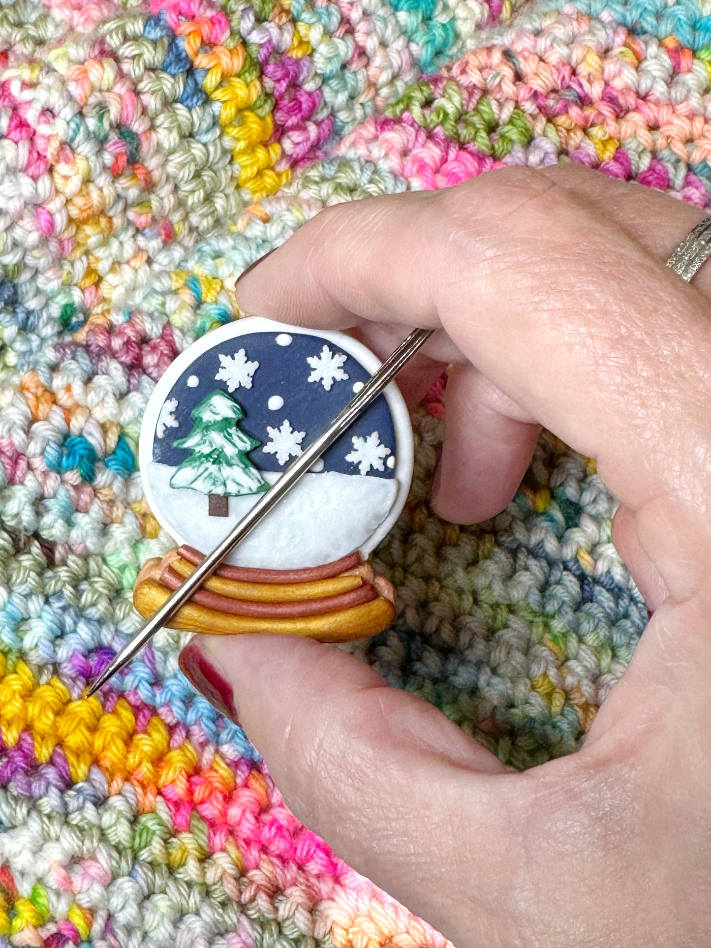 Snow globe Magnetic Needle Minder