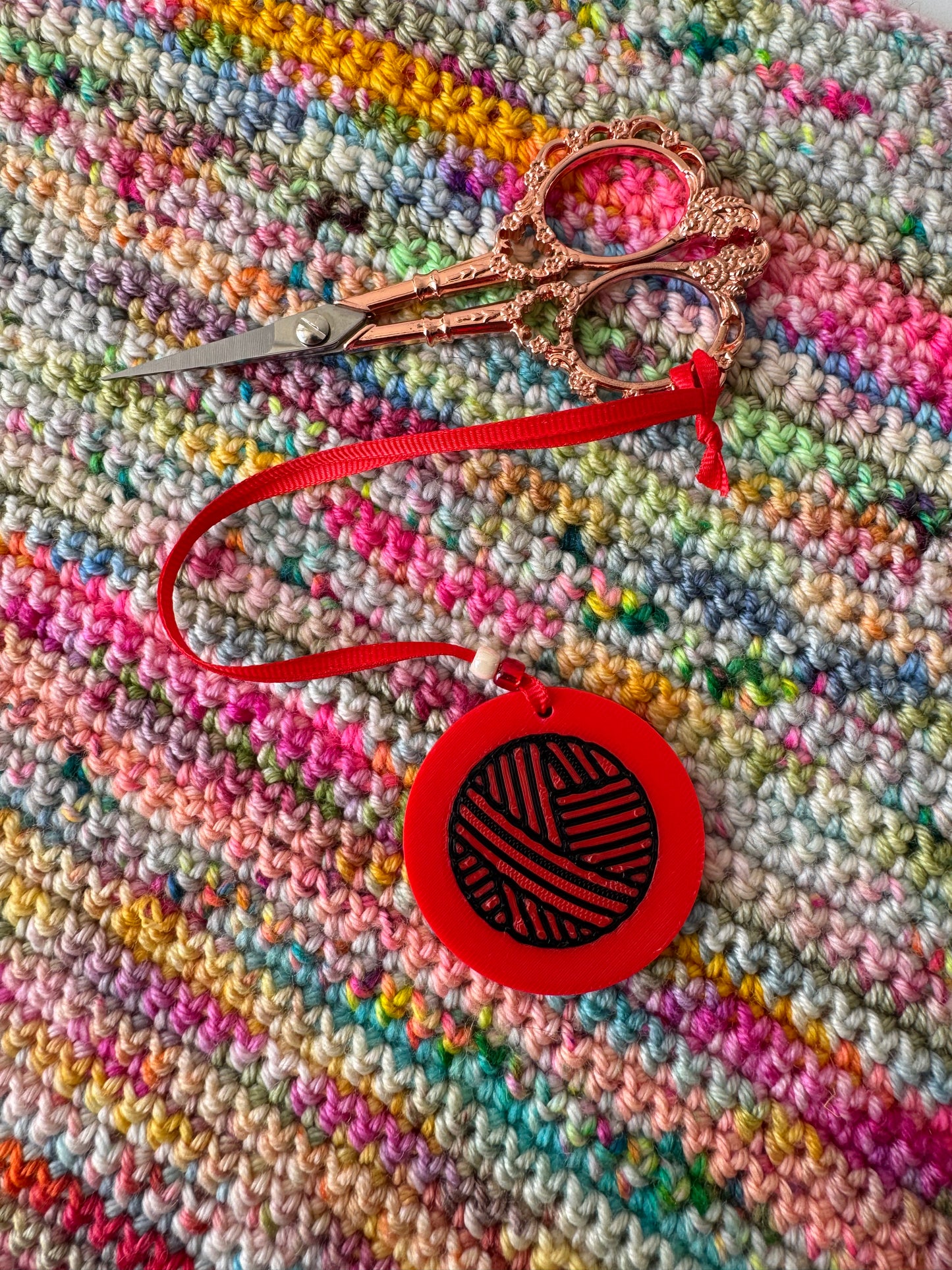 3D Printed Yarn Ball Scissor Fob, Scissor Minder for Embroidery Snips