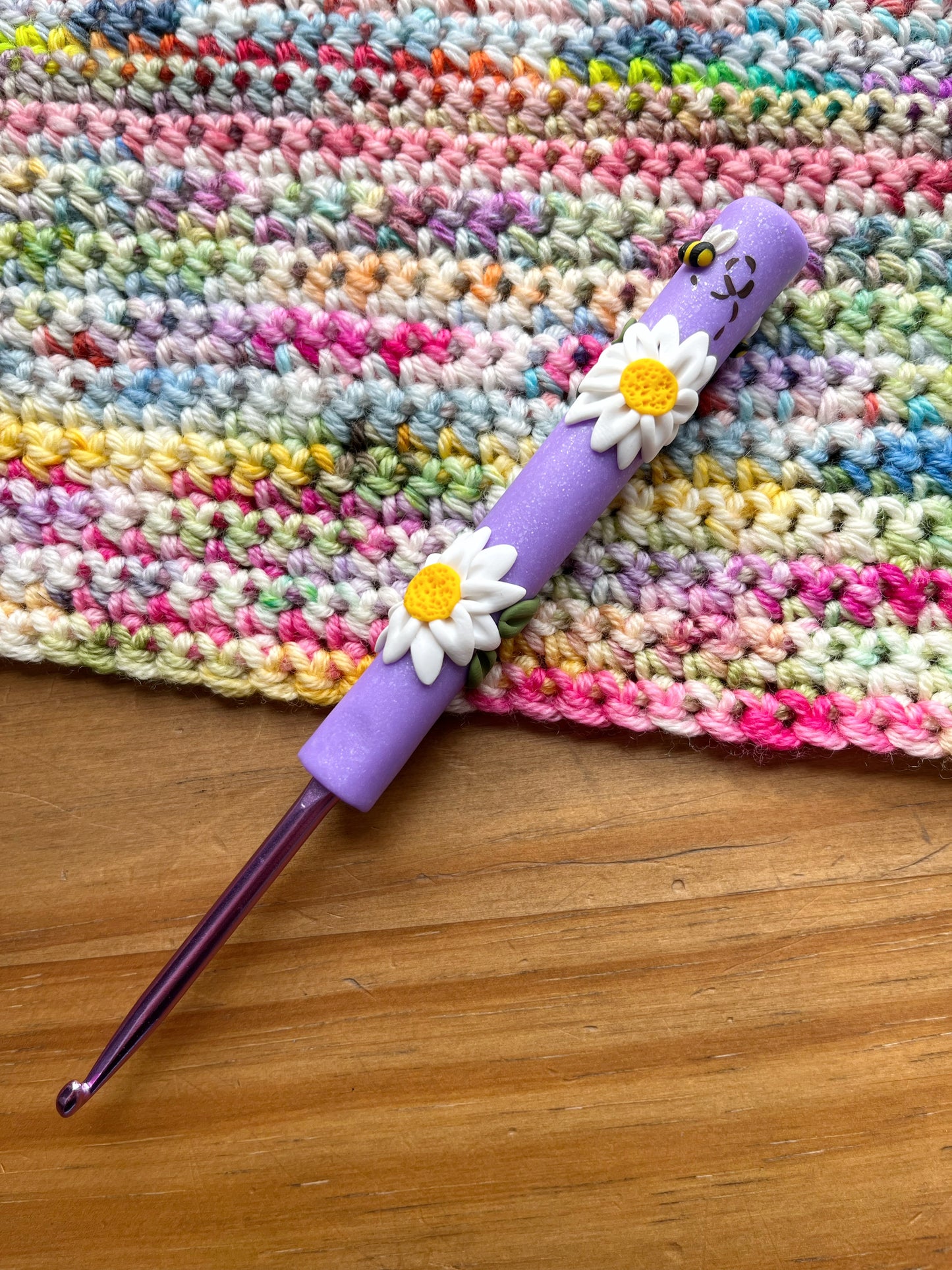 Daisy Polymer Clay Crochet Hook, Covered Crochet hooks, Yarn Craft Accessories