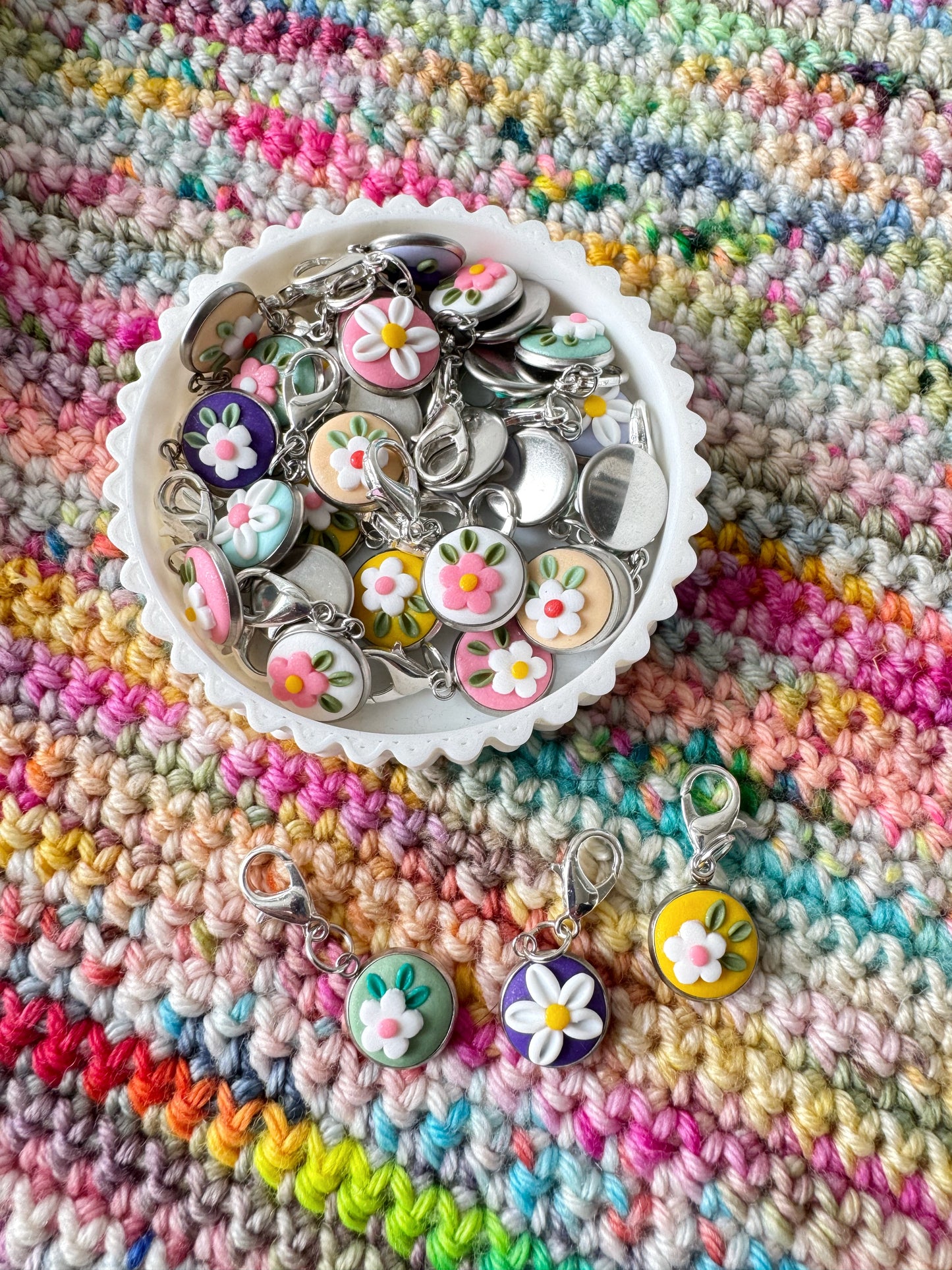 10 Random Stitch Marker Selection, Floral Progress Keepers