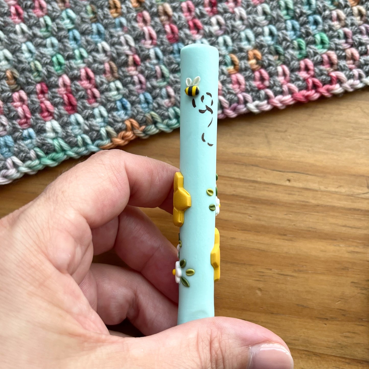 Mint Honeycomb Bee Crochet Hook