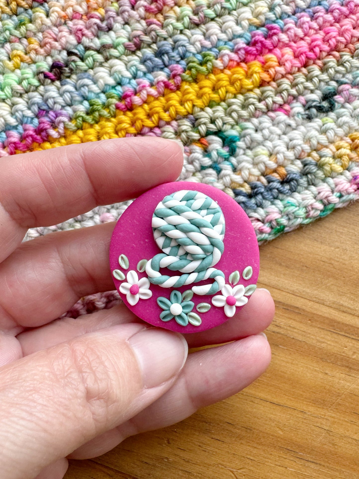Fuchsia Yarn Ball Needle Minder, Magnetic Needle Minder