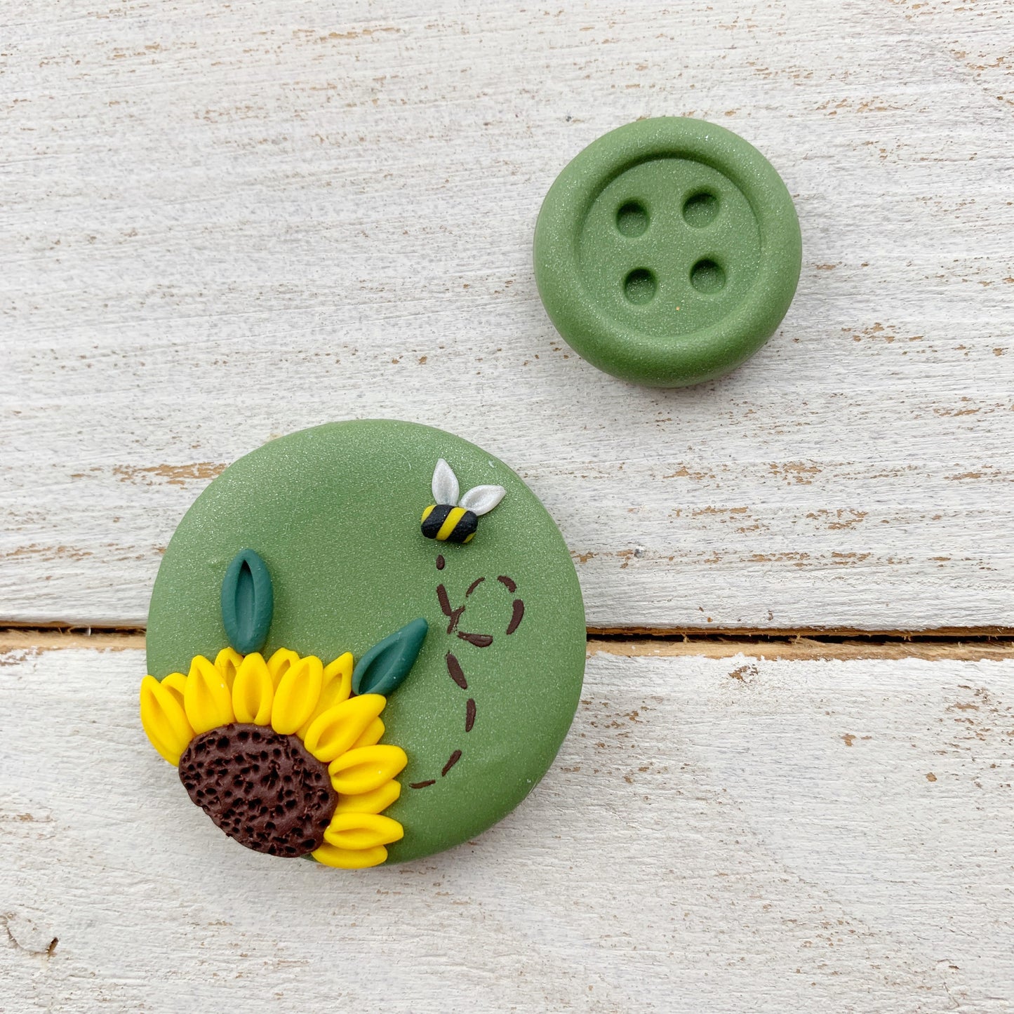 Sunflower needle minder, needle keeper, magnetic needle holder, flower magnet