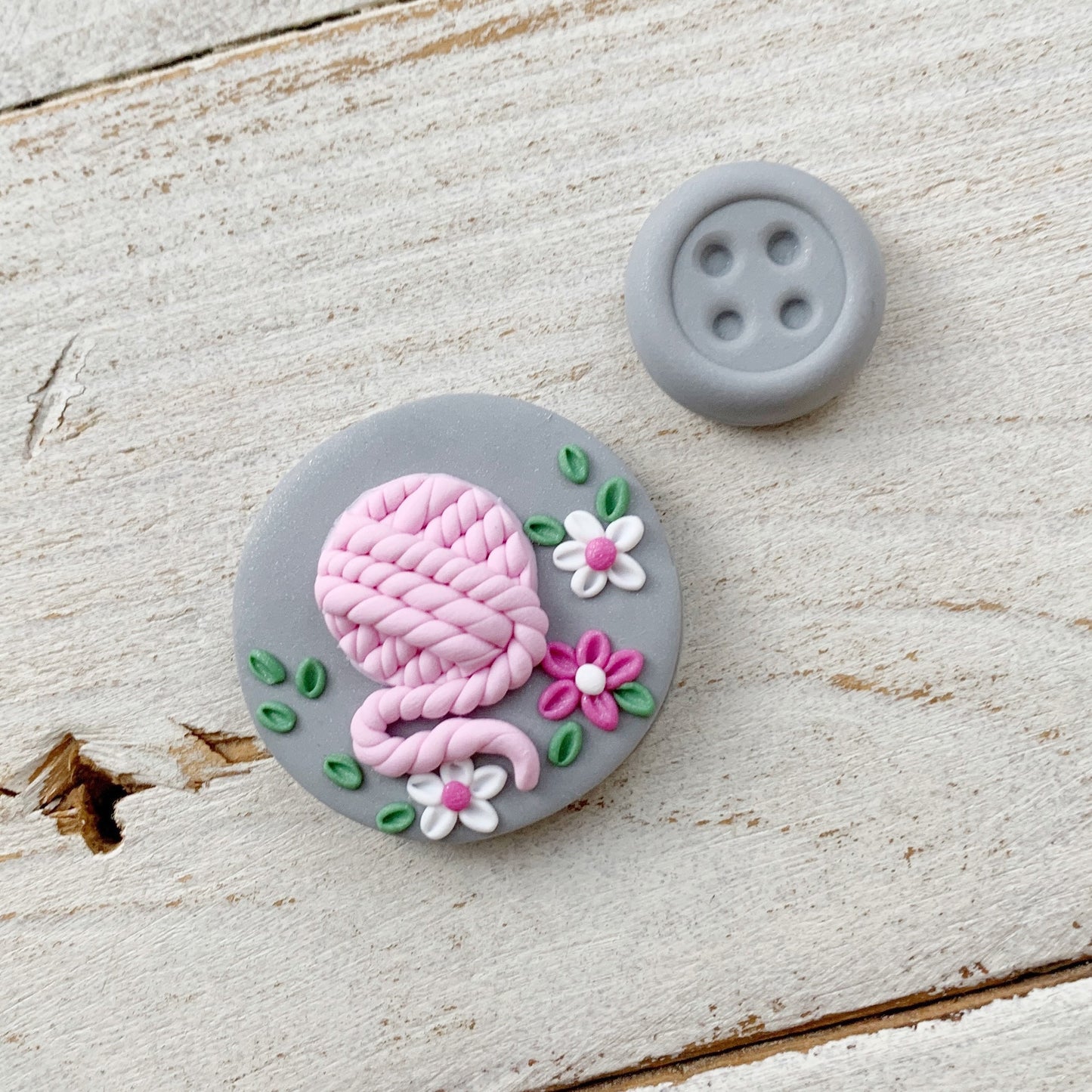 Yarn ball magnetic needle minder, needle holder, cross stitch gifts, gift for her, needle magnet