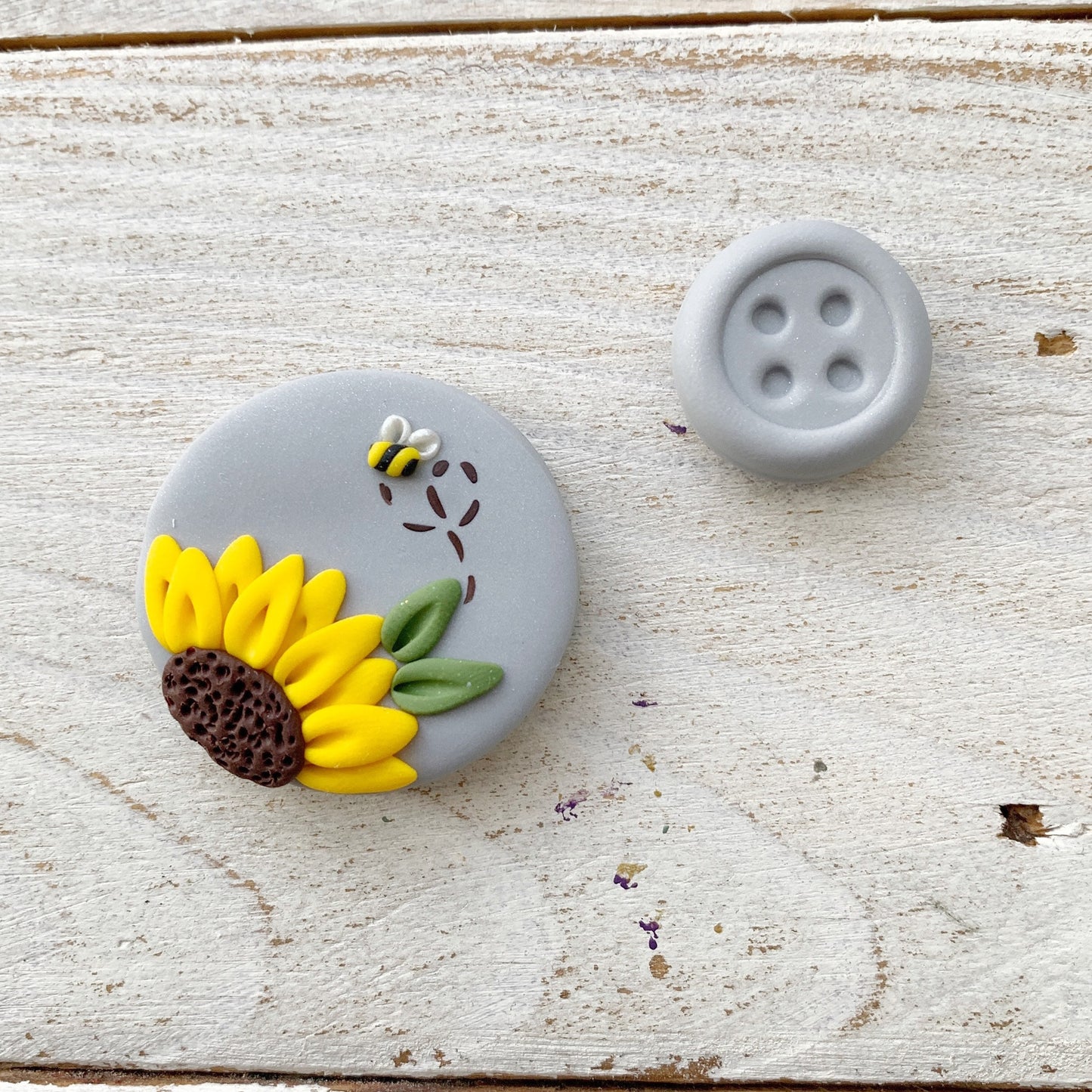 Grey Sunflower needle minder, needle keeper, magnetic needle holder, flower magnet, pin cushion