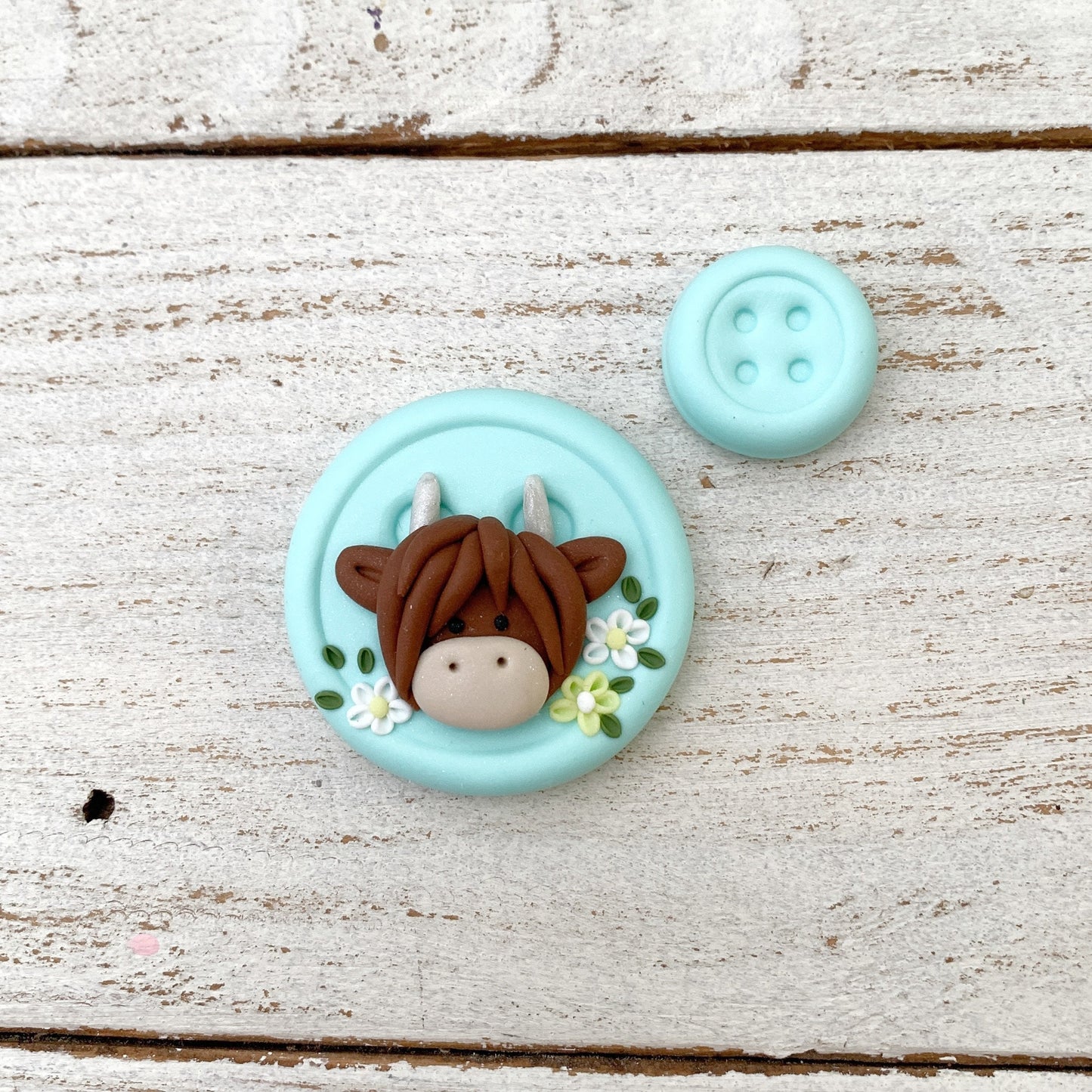 Mint green highland cow needle minder, heilan coo needle keeper, cross stitch crochet accessories, needle keeper, cross stitch magnet