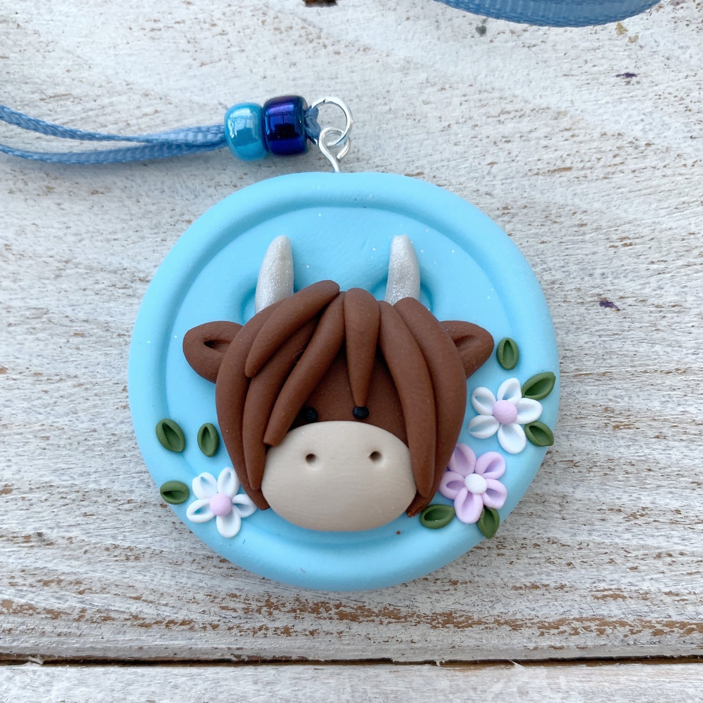 Pale blue Highland cow scissor fob, scissor keeper, crochet tools, gift for her, yarn gifts, embroidery scissor minder, Heilan Coo