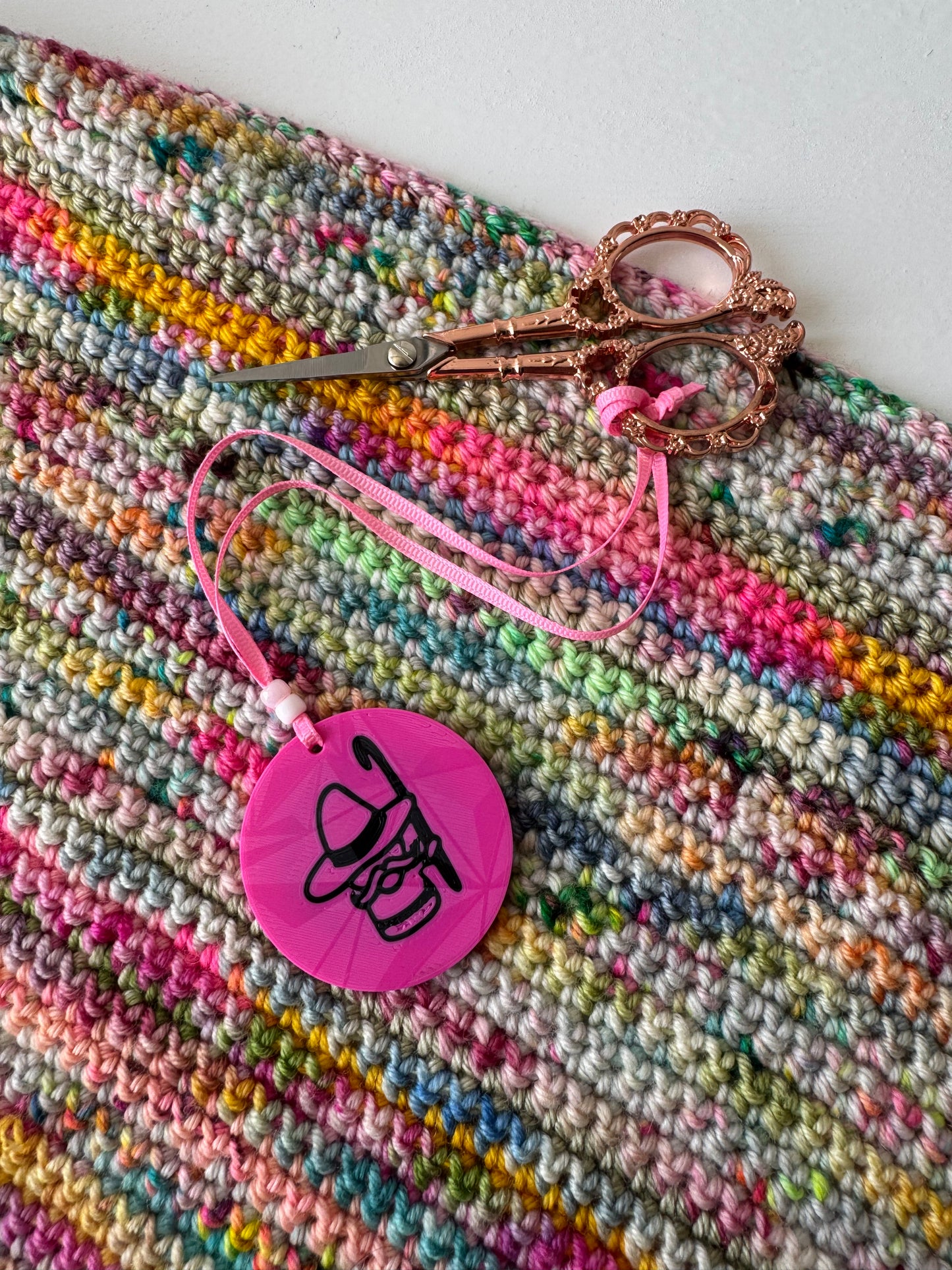 3D Printed Yarn Ball Scissor Fob, Scissor Minder for Embroidery Snips
