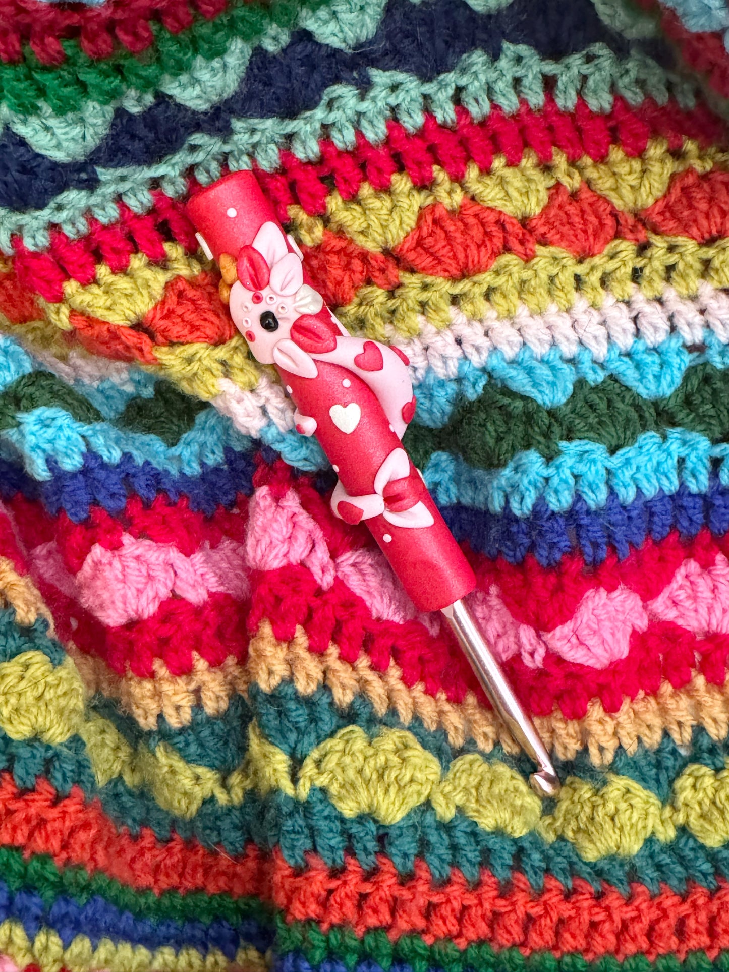 Heart Dragon Crochet Hook, Hand Sculpted Polymer Clay Valentine’s Crochet Hook
