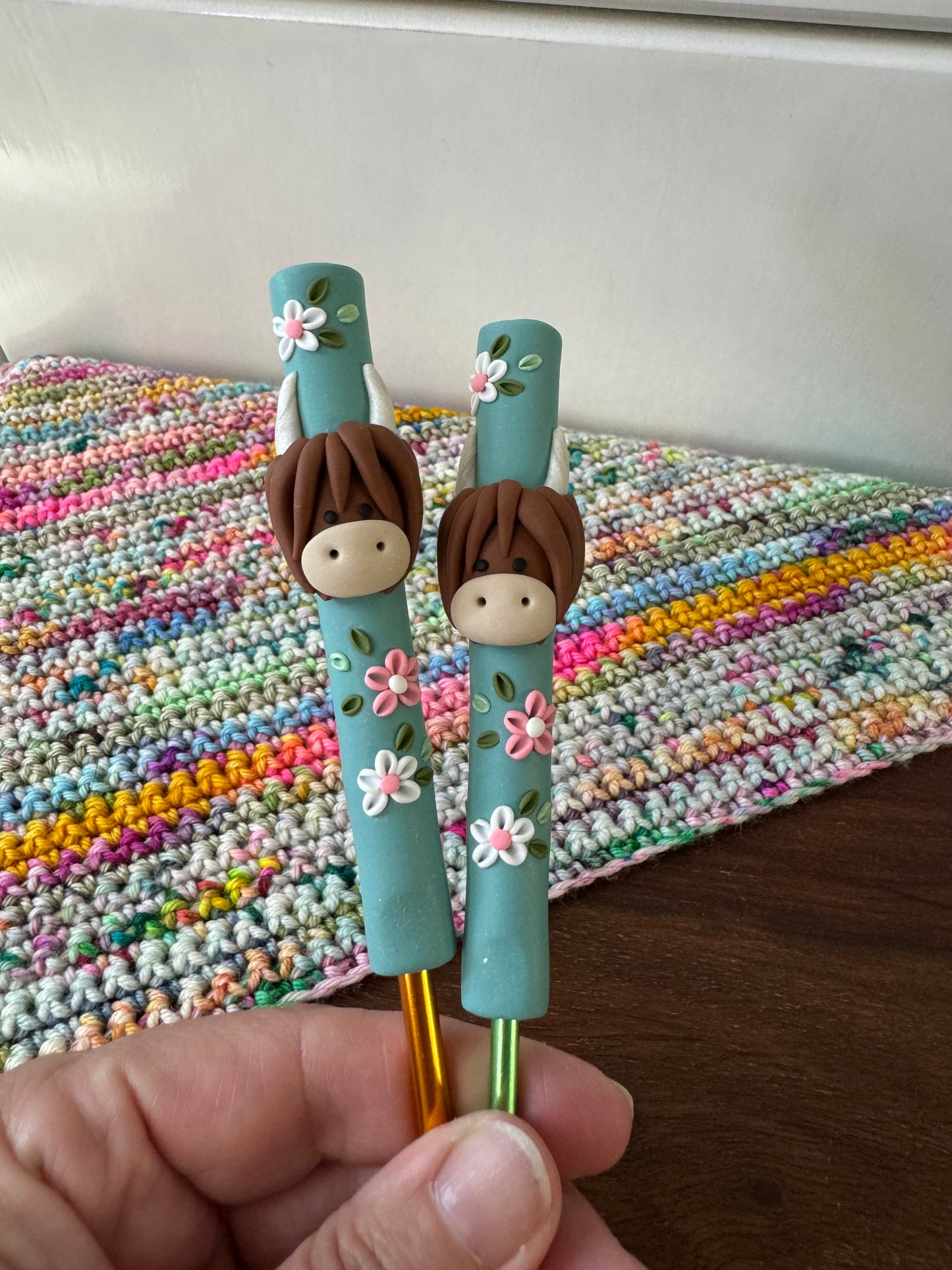 Sea Green Highland Cow Crochet Hook, Polymer Clay Cow Crochet Hook