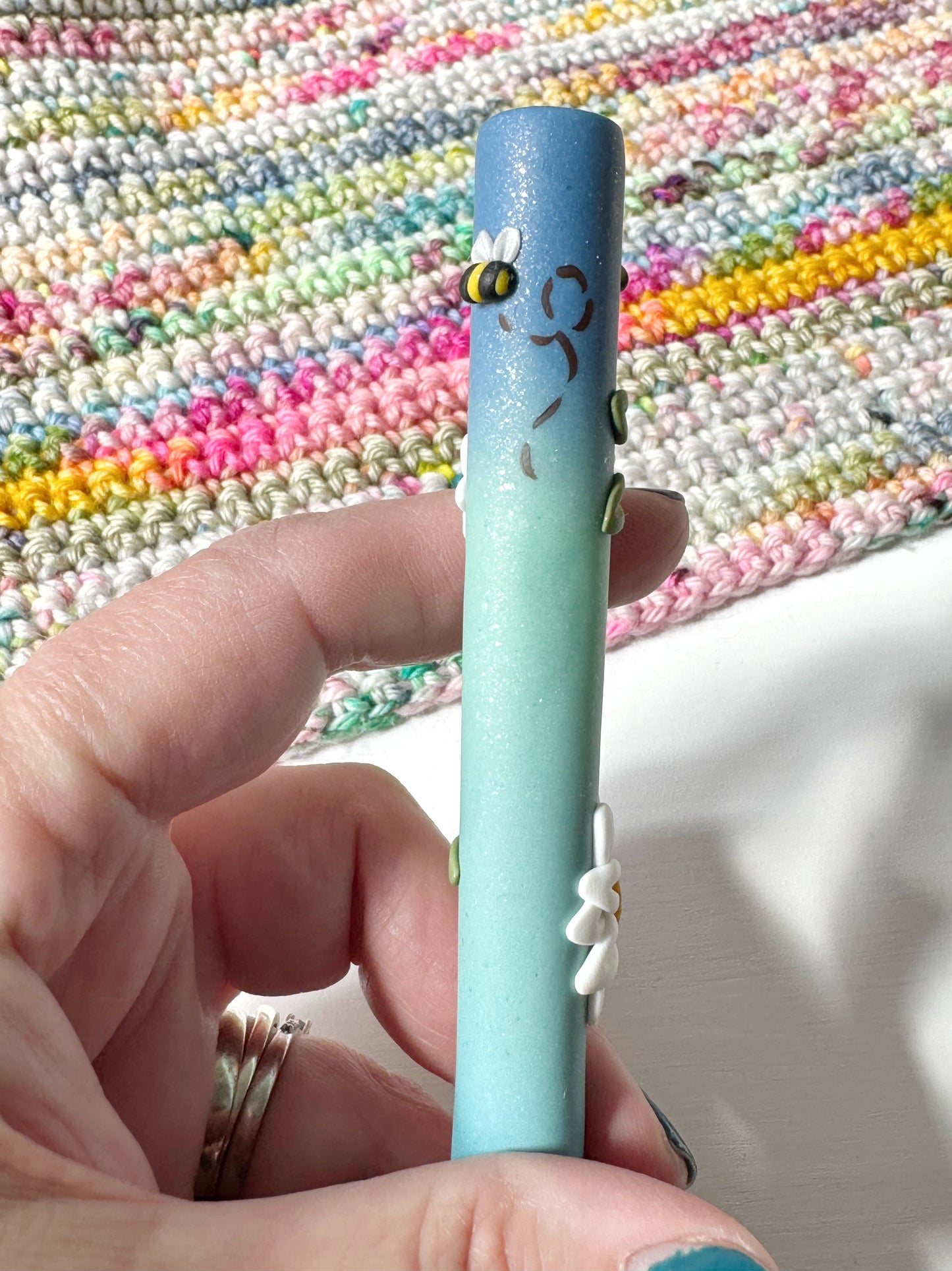 Ombre Daisy Crochet Hook, Flower Polymer Clay Crochet Hook
