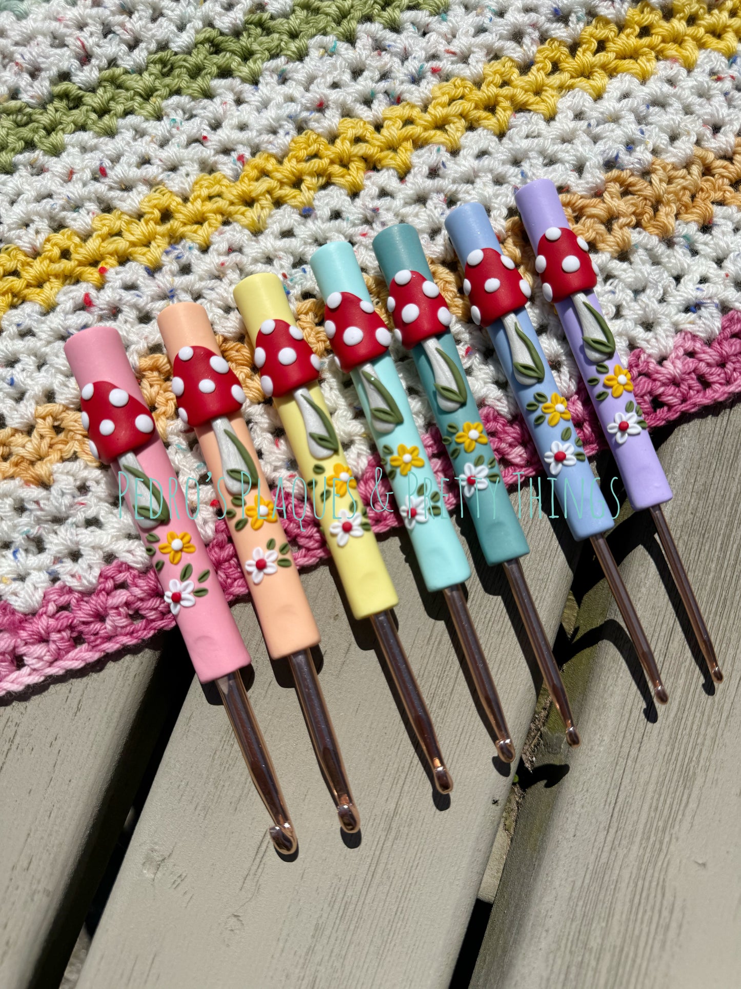 Pastel Rainbow Mushroom Crochet Hook Set, 7 Toadstool Polymer Clay Crochet Hooks