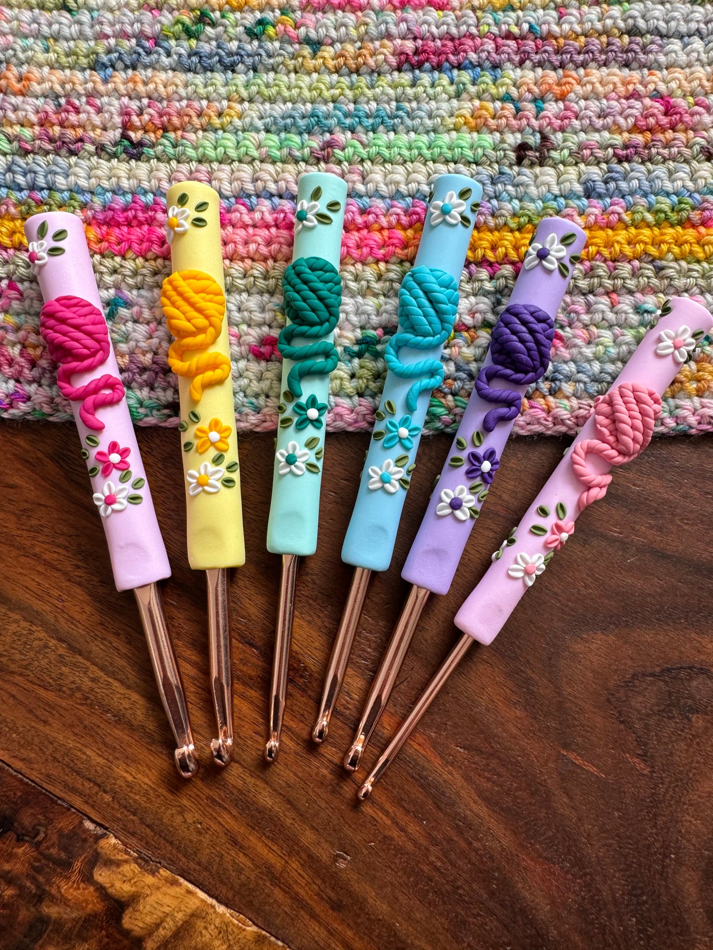 Set of 6 Pastel Rainbow Yarn Ball Crochet Hooks