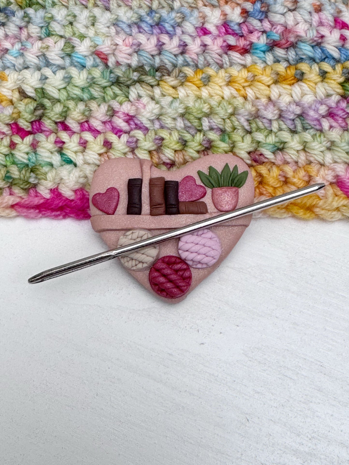 Heart Bookshelf Polymer Clay Magnetic Needle Minder