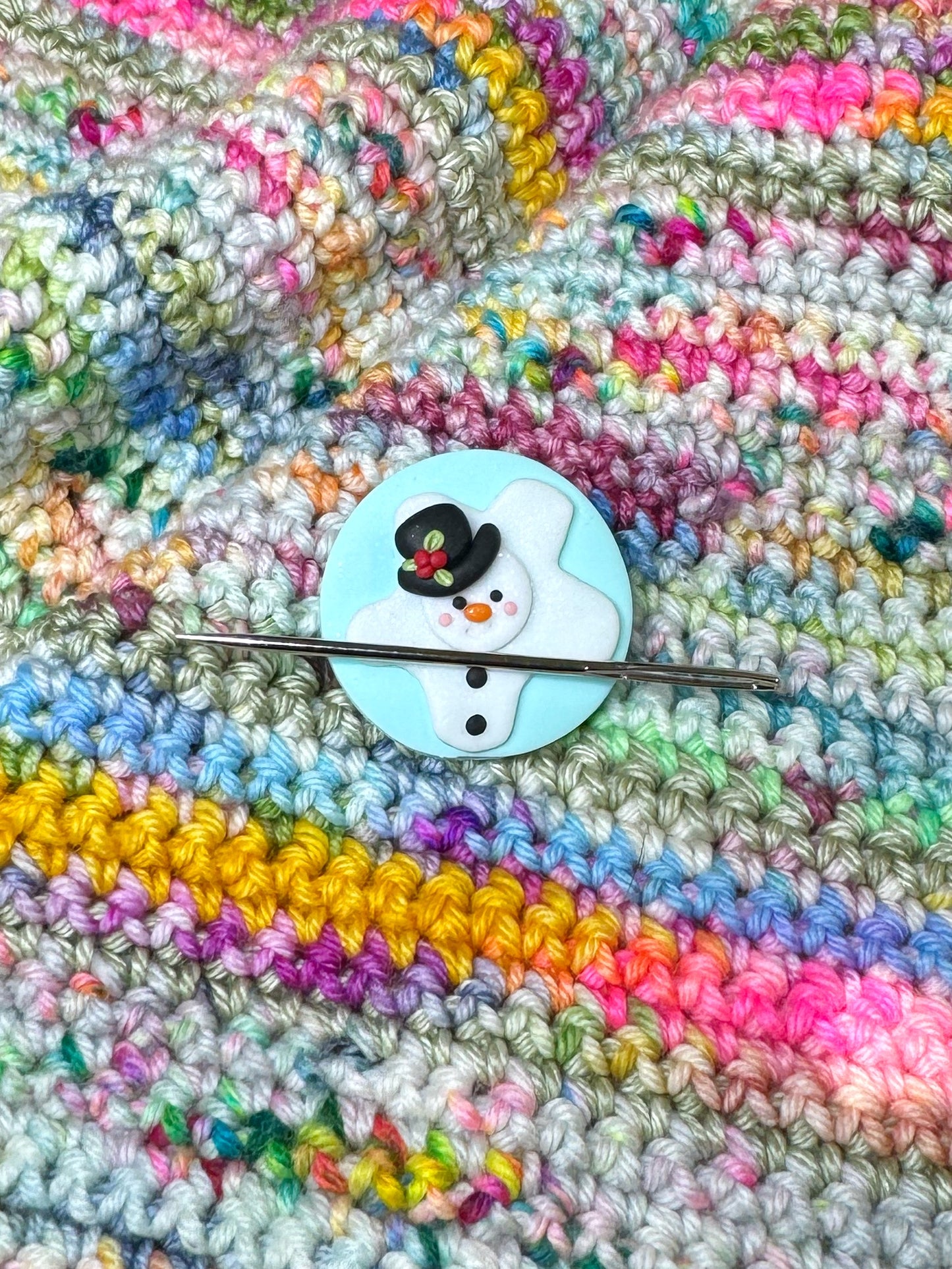 Melted Snowman Magnetic Needle Minder