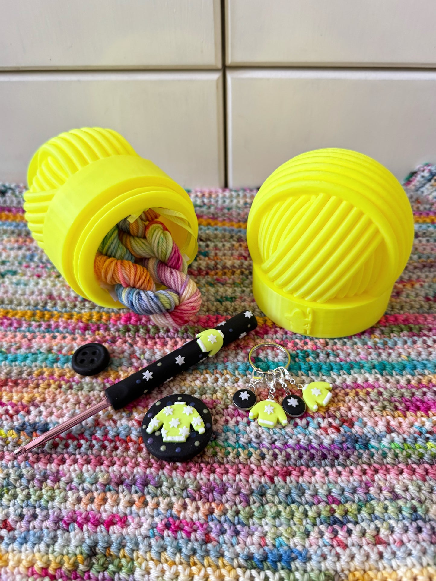 Neon Christmas Jumper Yarn Ball Surprise Pot with 4.5mm Crochet Hook