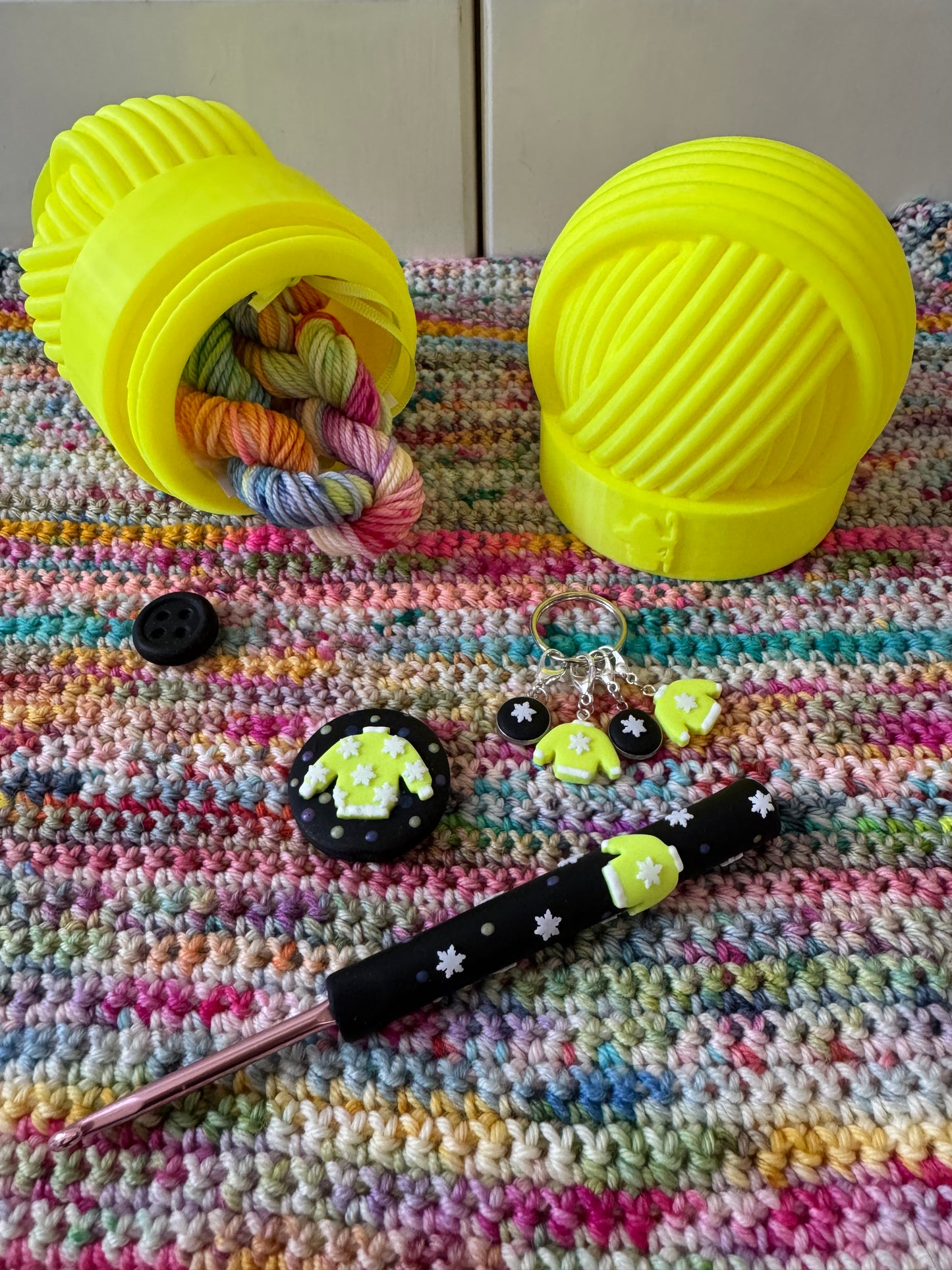 Neon Christmas Jumper Yarn Ball Surprise Pot with 4.5mm Crochet Hook