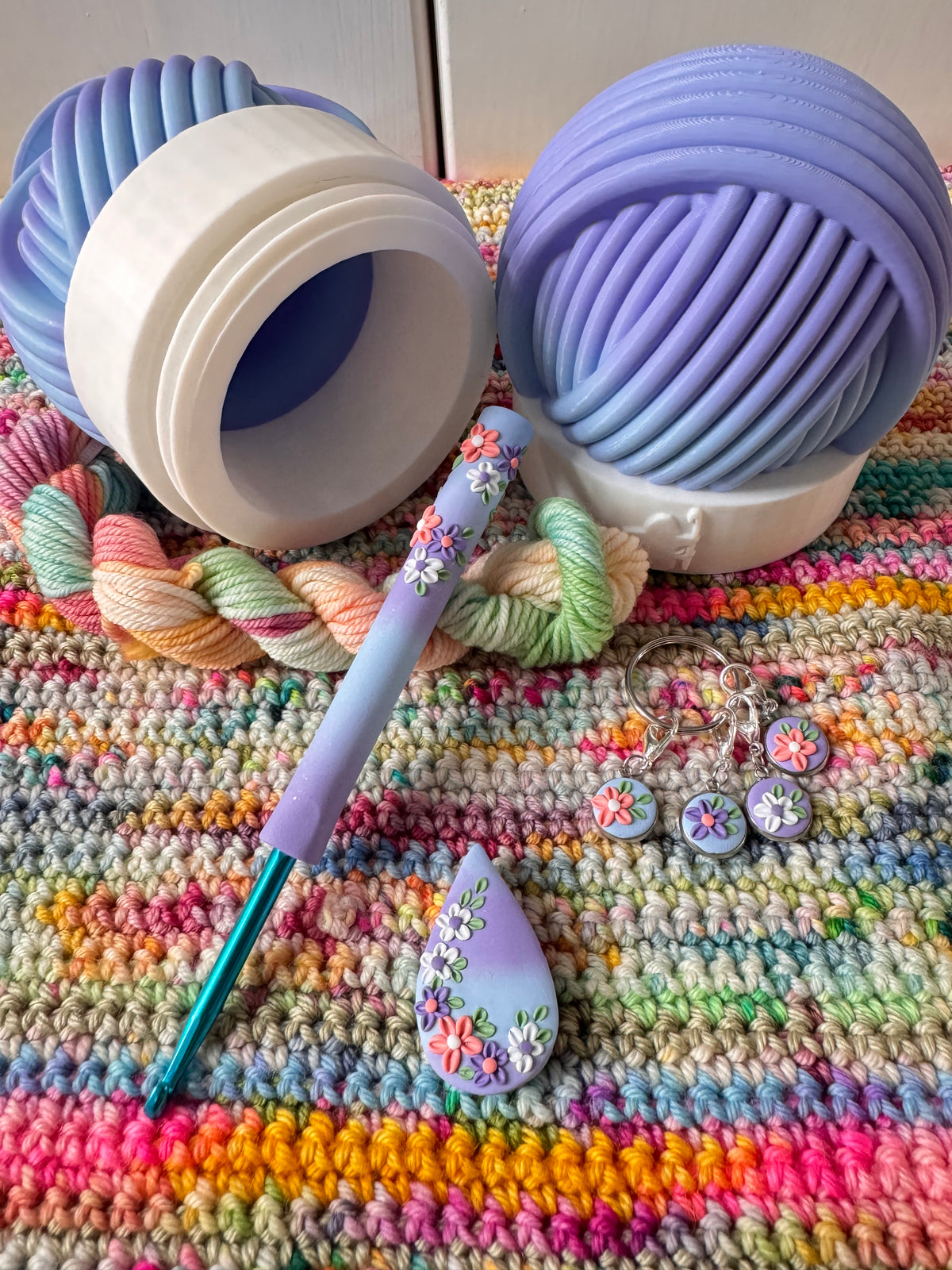 Contrast Band Mystery Pot, 3D Printed Filled Yarn Ball Container