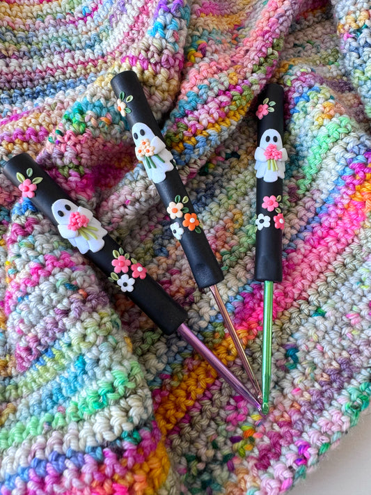 Flower Ghost Polymer Clay Crochet Hook, Halloween Crochet Hook