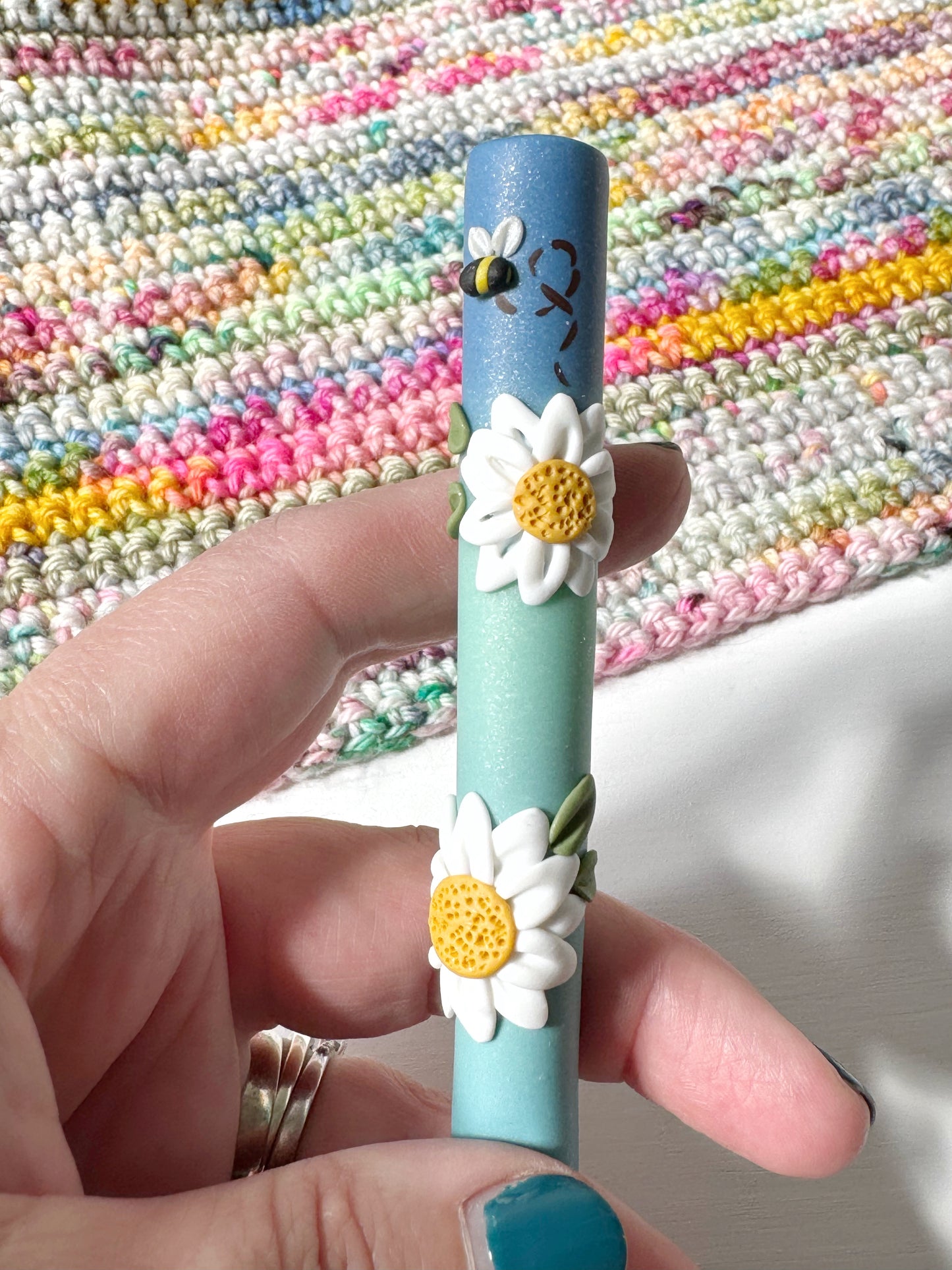 Ombre Daisy Crochet Hook, Flower Polymer Clay Crochet Hook