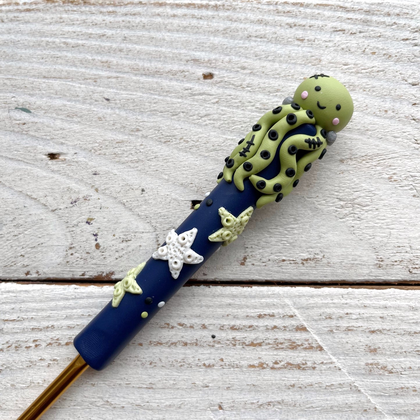 Frankenstein‘s octopus crochet hook