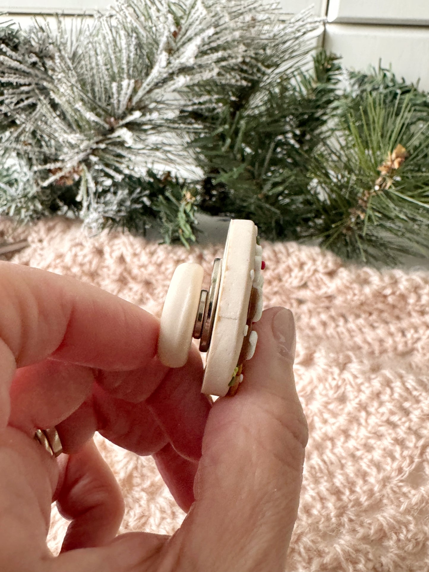 Gingerbread Man Magnetic Needle Minder