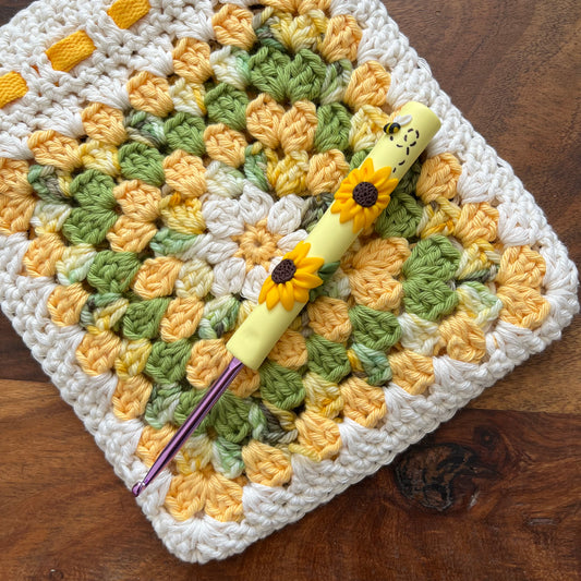 Lemon sunflower crochet hook, polymer clay ergonomic crochet hooks